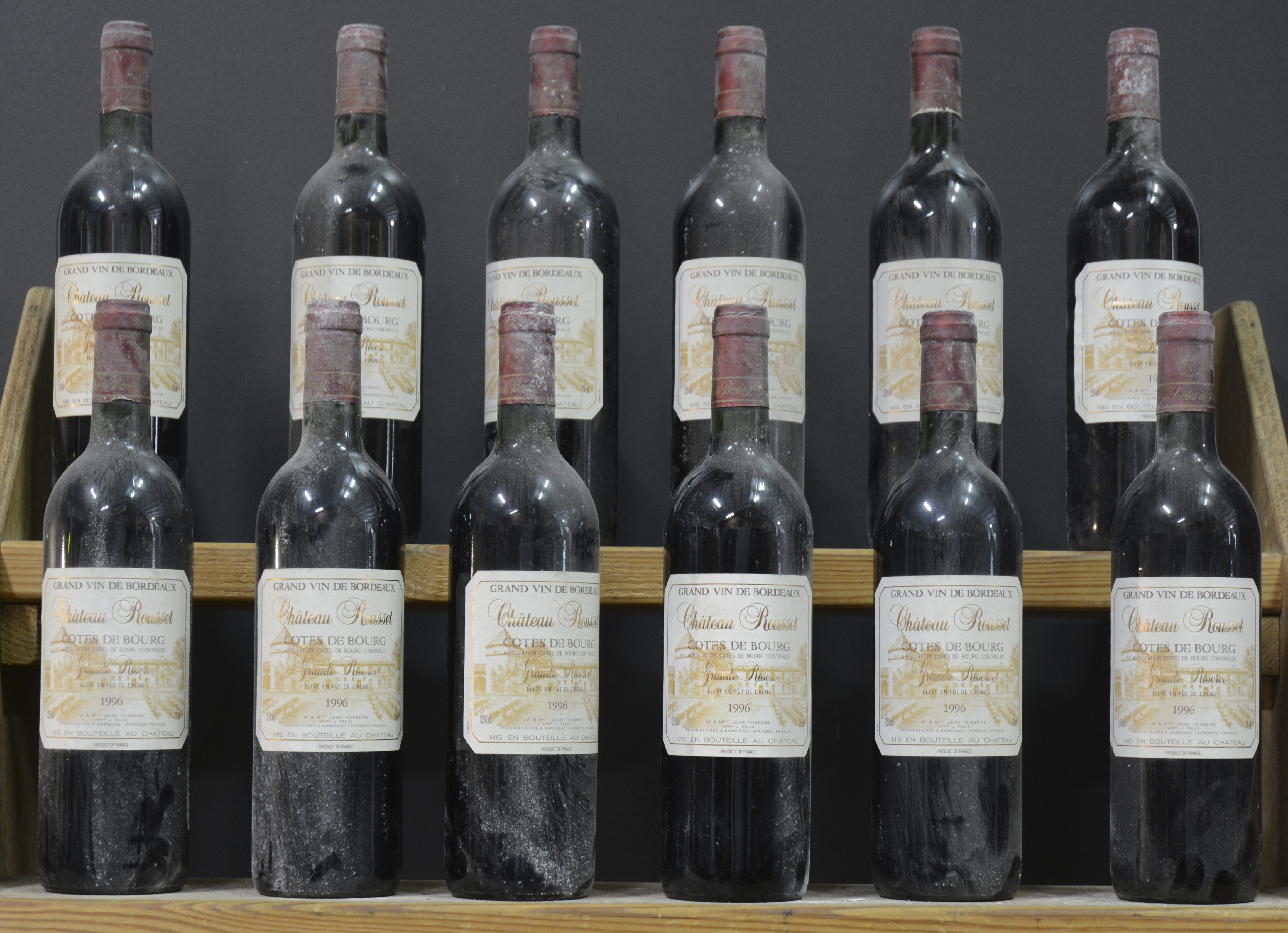 Ch. Rousset Grande Réserve A.C. Côtes de Bourg M.C Ch. Rousset Grande Réserve A.C. Côtes de Bourg M.C. 1996 aantal: 12 bt