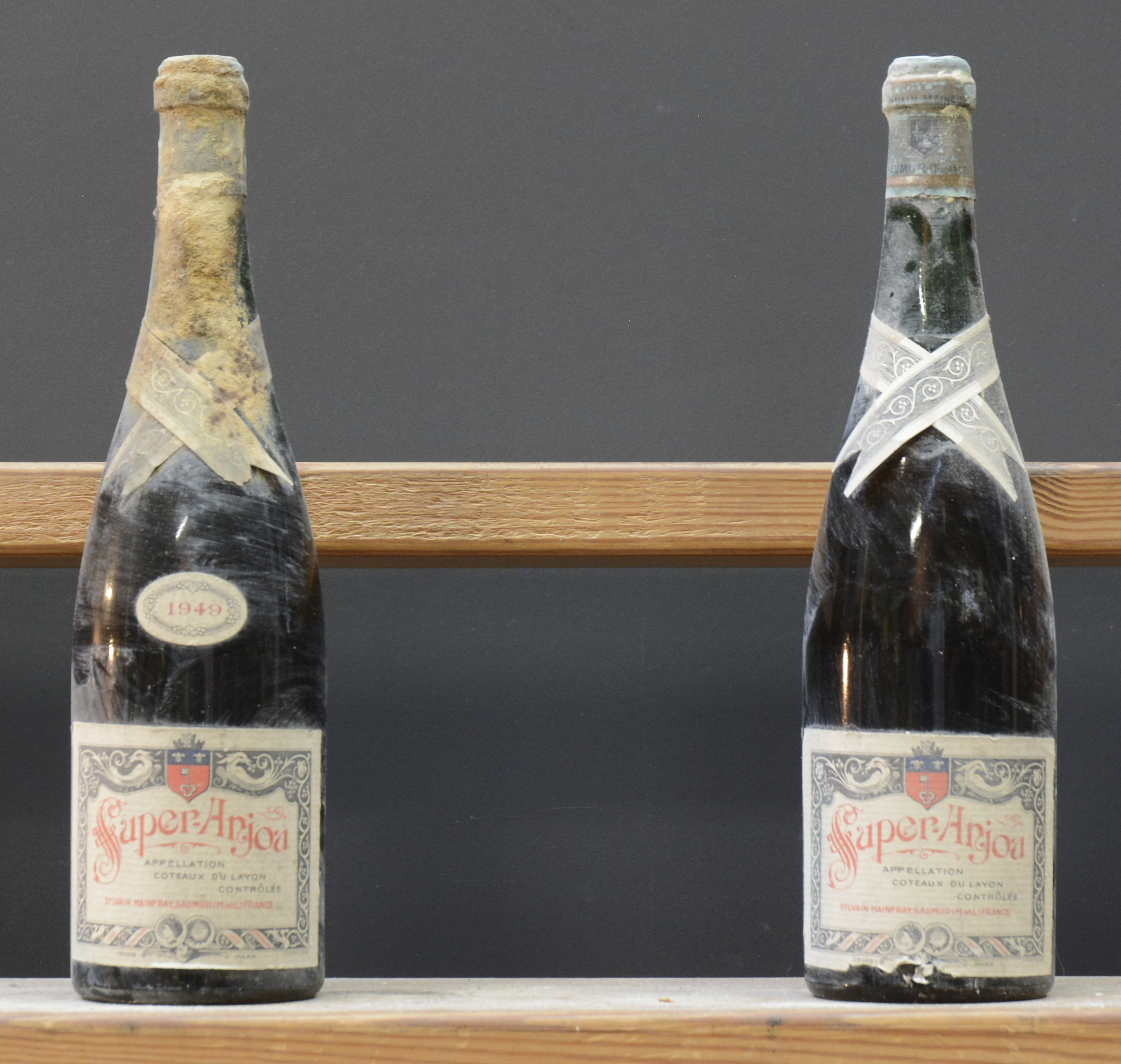 Super-Anjou A.C. Coteaux du Layon Sylvain Mainfrey, Saumur M.O Super-Anjou A.C. Coteaux du Layon Sylvain Mainfrey, Saumur M.O. 1949 aantal: 2 bt 1 datumetiket verdwenen