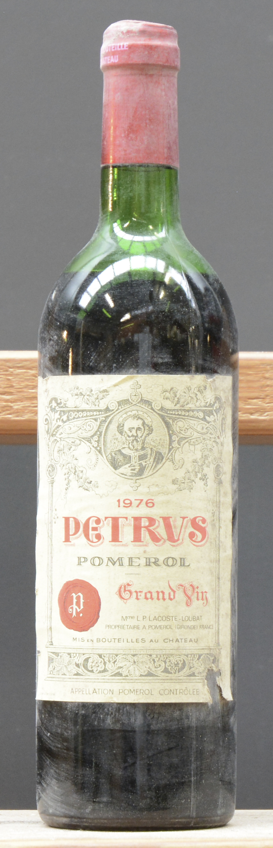 Pétrus A.C. Pomerol M.C Pétrus A.C. Pomerol M.C. 1976 aantal: 1 bt ms, klein scheurtje aan etiket