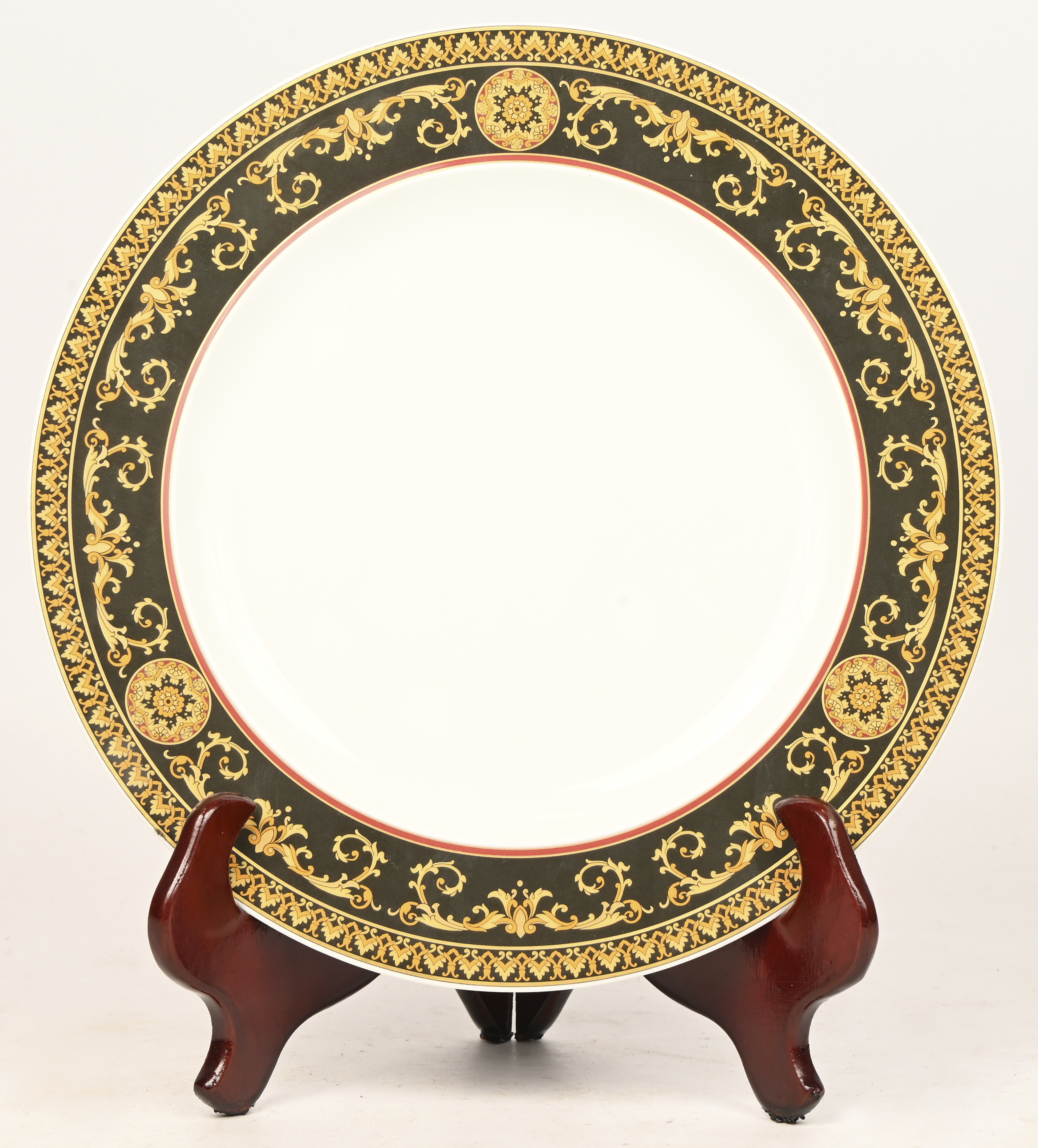 Een porseleinen design bord, Rosenthal, Versace, Medusa Een porseleinen design bord, Rosenthal, Versace, Medusa.