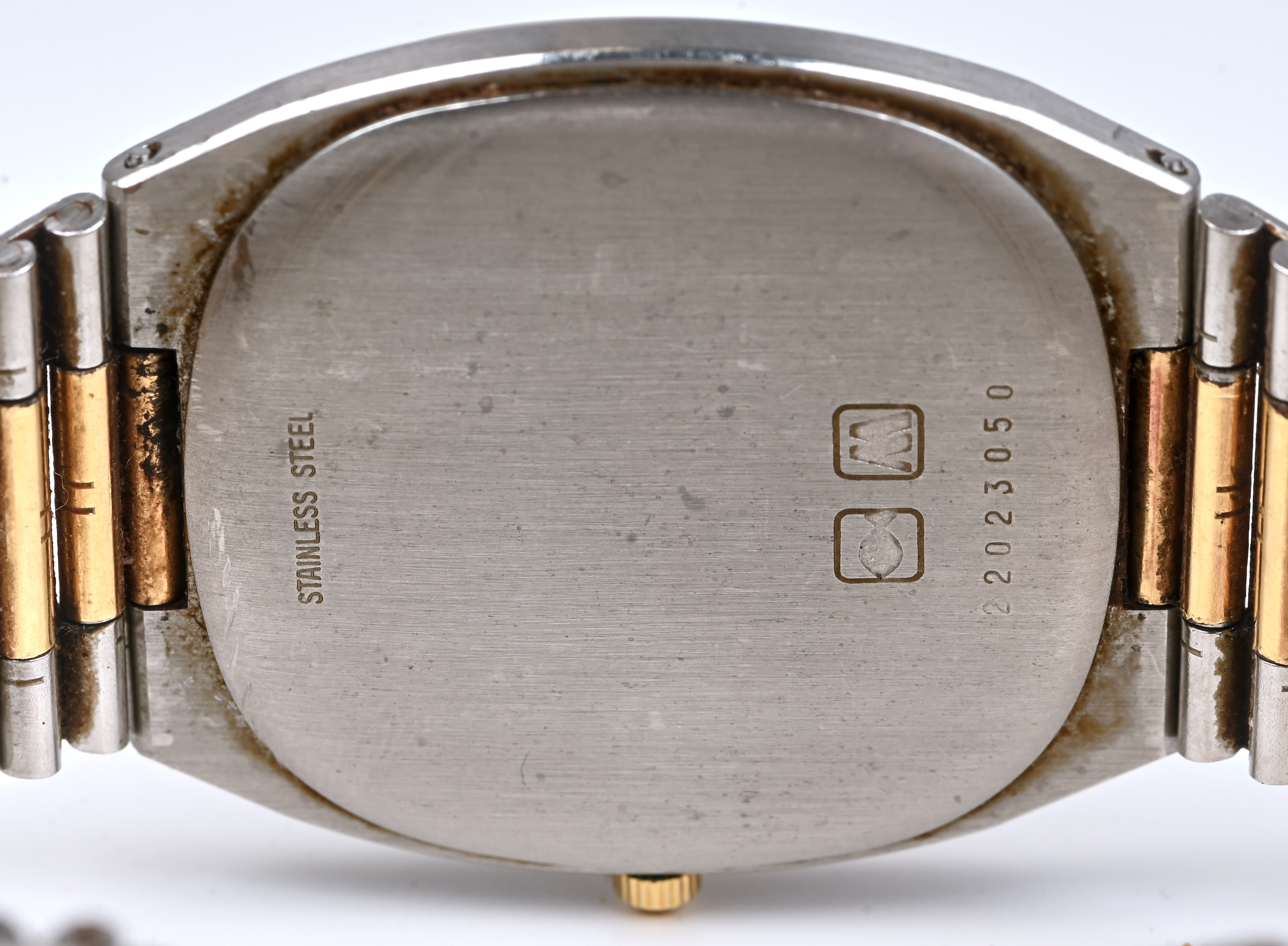 Een roestvrijstalen herenhorloge Een roestvrijstalen herenhorloge.