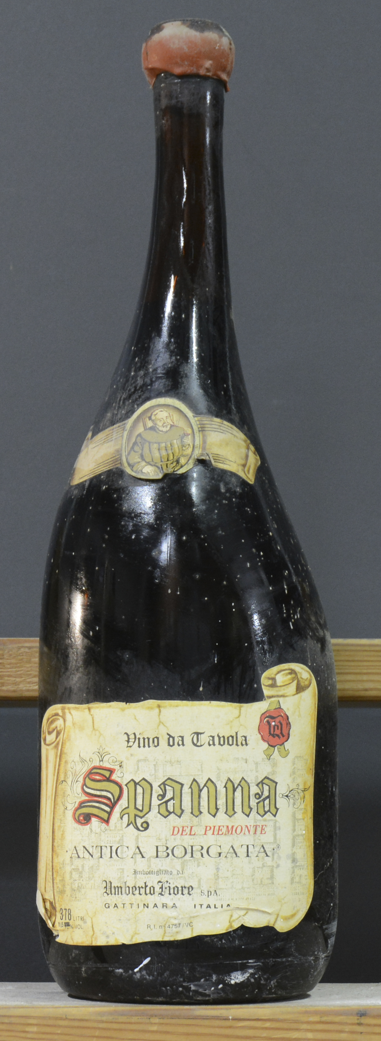 Spanna del Piemonte Vino da Tavola Antica Borgata Umberto Fiore, Gattinara M.O. 0 aantal: 1 3 Spanna del Piemonte Vino da Tavola Antica Borgata Umberto Fiore, Gattinara M.O. 0 aantal: 1 3.78 L