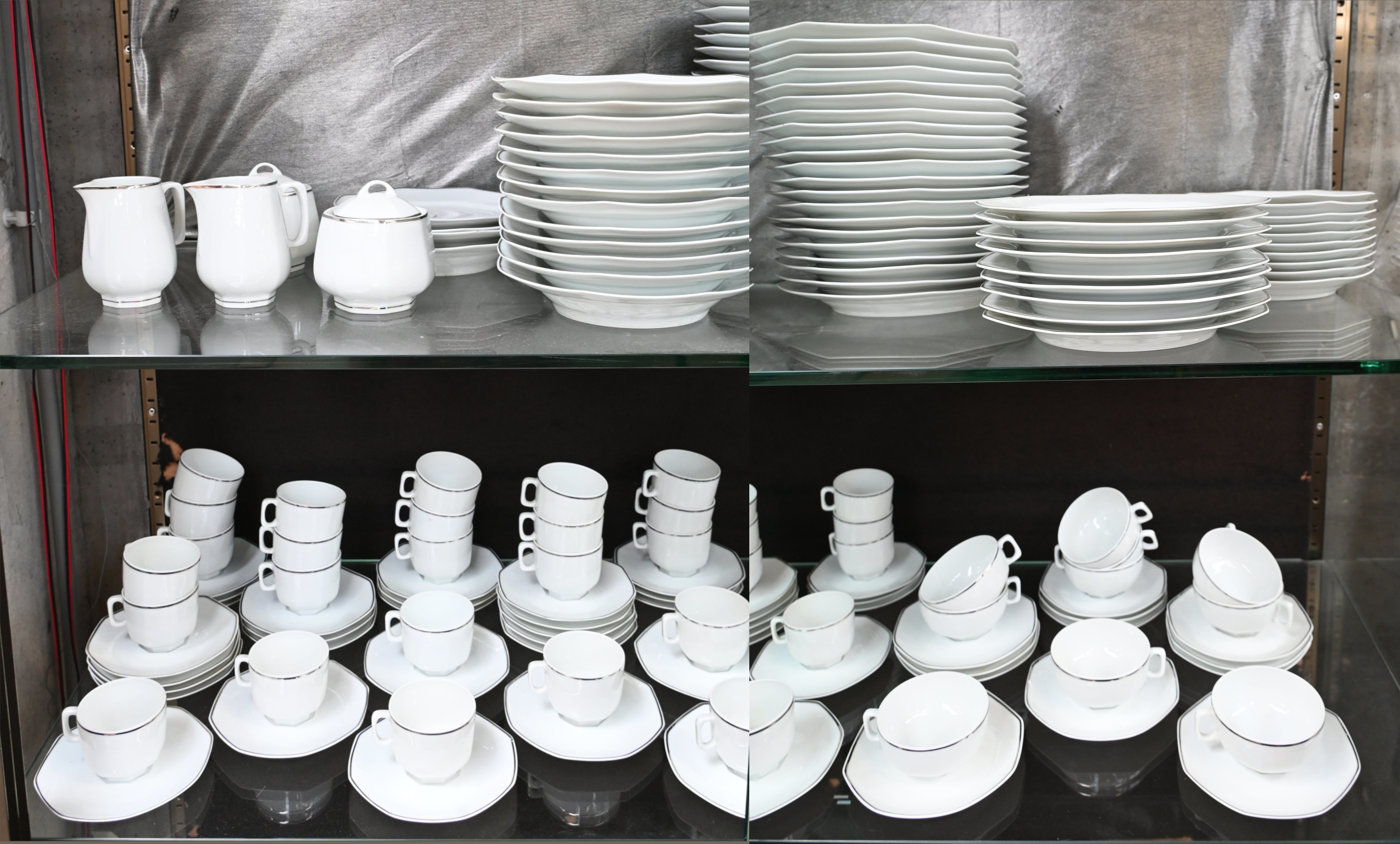 Een 131 delig porseleinen Limoges servies, gemerkt; Lafarge. Bestaande uit 21 grote borden, 13 diepe borden, 9 kleine borden, 10 dessertbordjes, 24 mokkatassen + 28 schoteltjes, 10 koffiekopjes + 12 schoteltjes, 2 suikerpotten en 2 melkkannetjes. Toegevoegd; 2 diepe borden en 2 dessertbordjes met schade Een 131 delig porseleinen Limoges servies, gemerkt; Lafarge. Bestaande uit 21 grote borden, 13 diepe borden, 9 kleine borden, 10 dessertbordjes, 24 mokkatassen + 28 schoteltjes, 10 koffiekopjes + 12 schoteltjes, 2 suikerpotten en 2 melkkannetjes. Toegevoegd; 2 diepe borden en 2 dessertbordjes met schade.