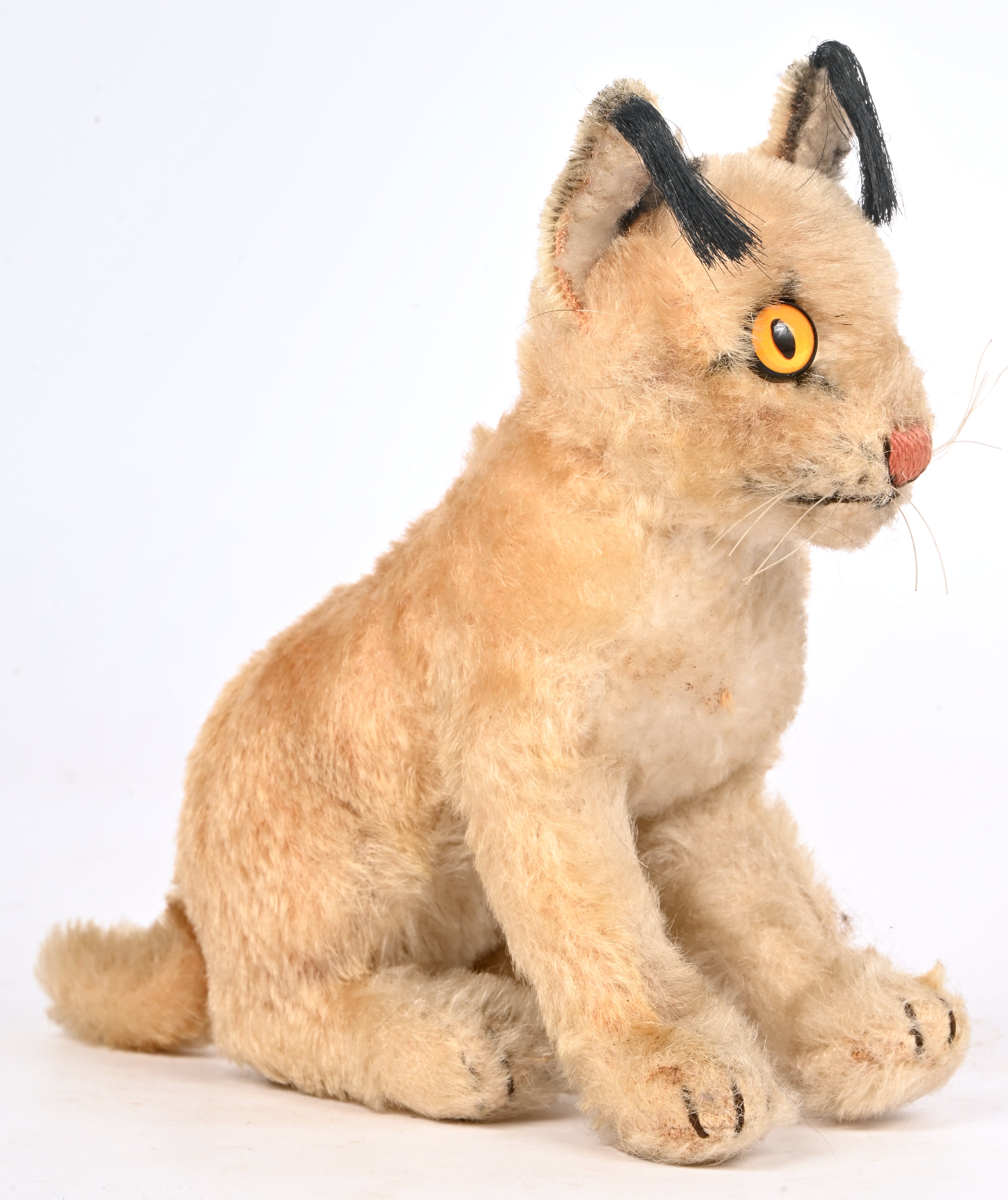 Een Steiff Luxy lynx knuffel, de knoop in het oor manco Een Steiff Luxy lynx knuffel, de knoop in het oor manco.