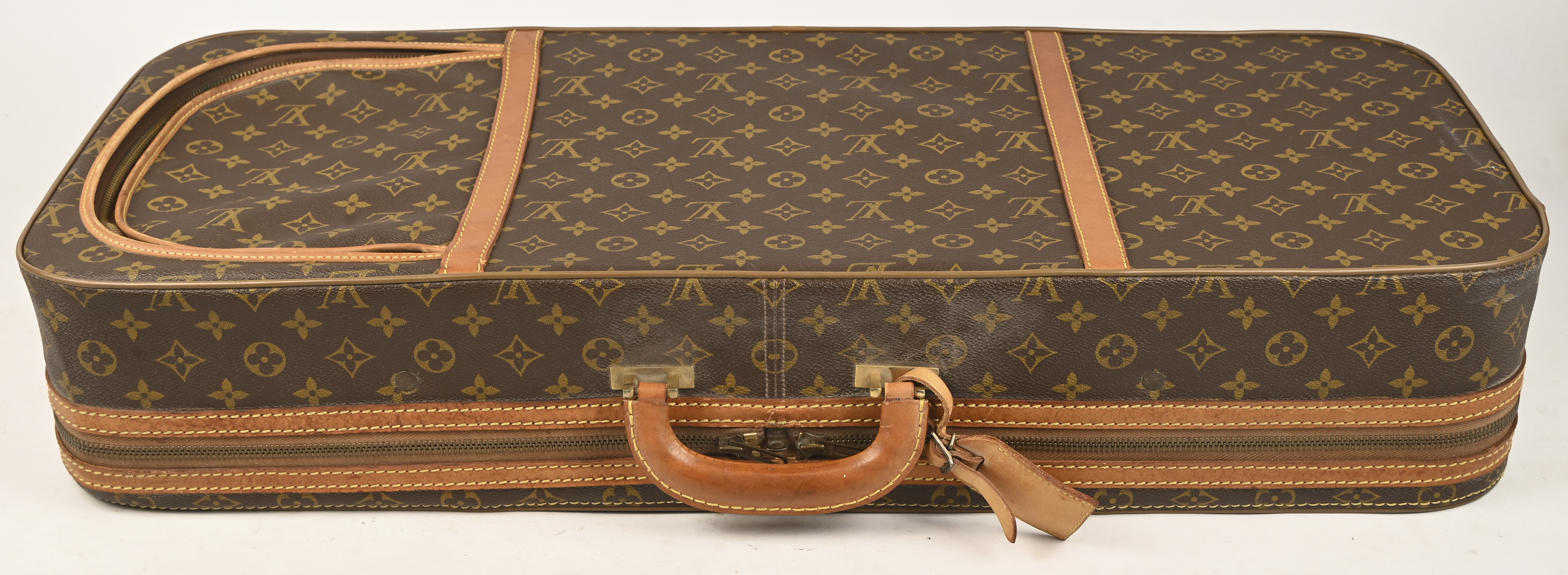 Een Tennis-tas van Louis Vuiton. Circa jaren ‘70 Een Tennis-tas van Louis Vuiton. Circa jaren ‘70.