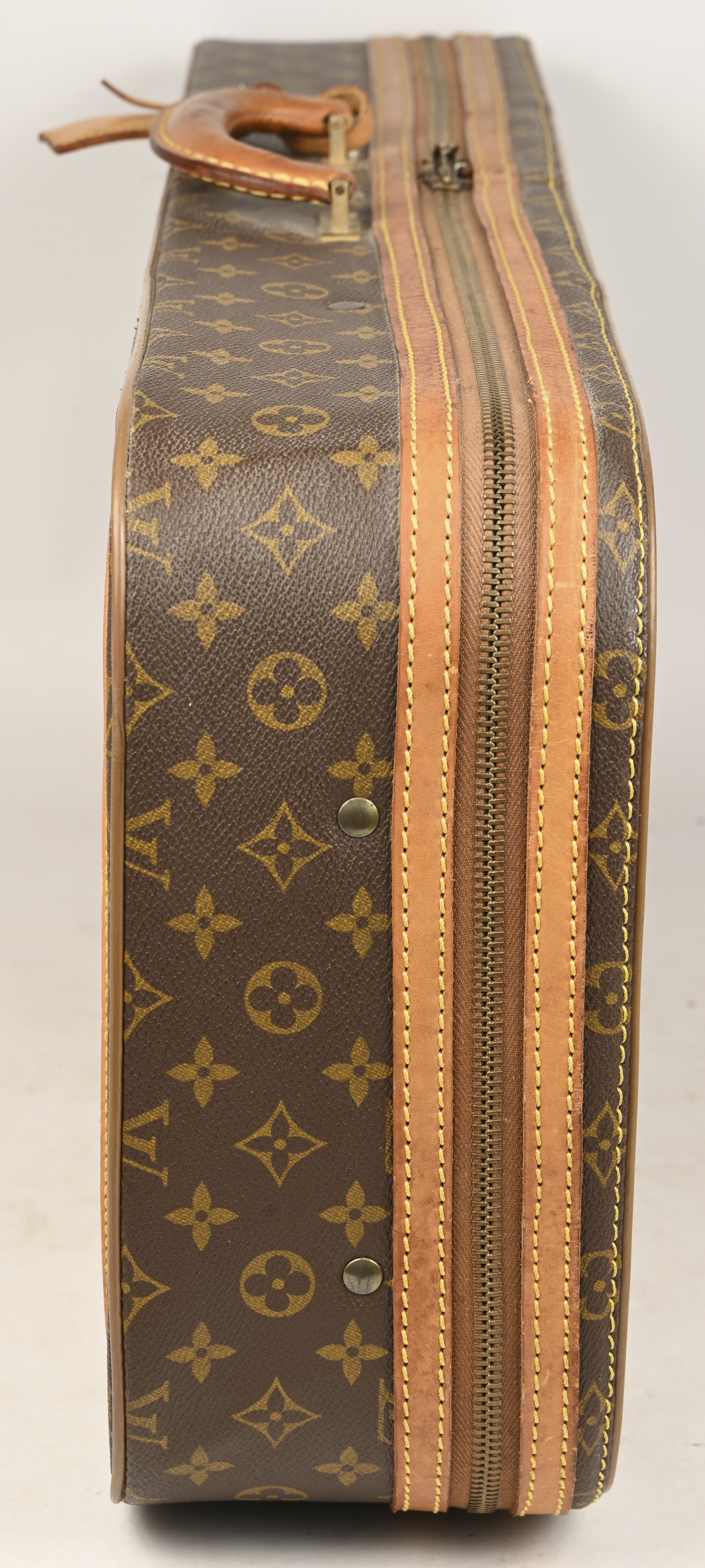 Een Tennis-tas van Louis Vuiton. Circa jaren ‘70 Een Tennis-tas van Louis Vuiton. Circa jaren ‘70.