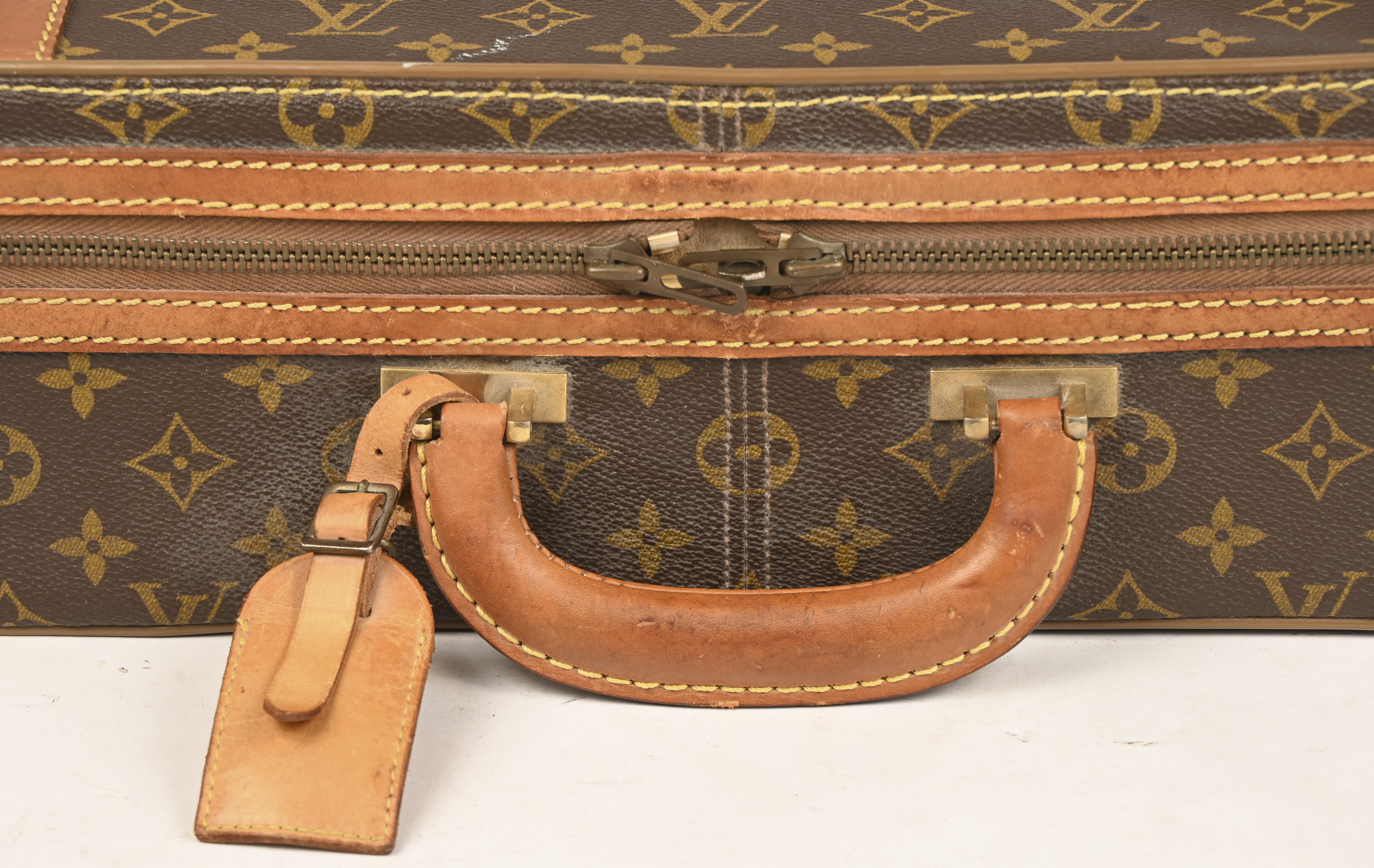 Een Tennis-tas van Louis Vuiton. Circa jaren ‘70 Een Tennis-tas van Louis Vuiton. Circa jaren ‘70.