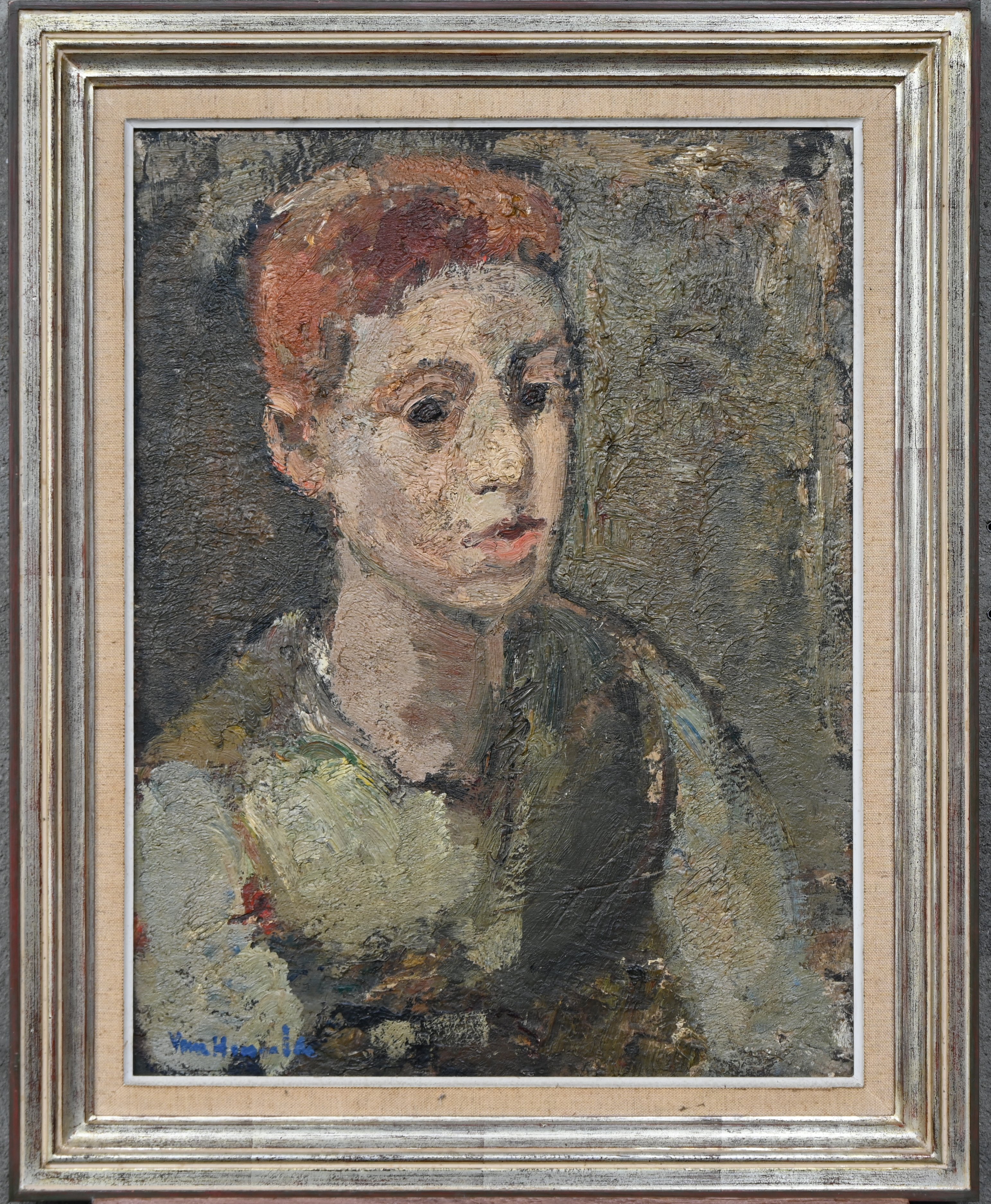 ‘Portret van een jonge man’, een impasto olieverfschilderij op paneel. Getekend Van Heesvelde, op de rug getekend en gedateerd ‘Portret van een jonge man’, een impasto olieverfschilderij op paneel. Getekend Van Heesvelde, op de rug getekend en gedateerd.