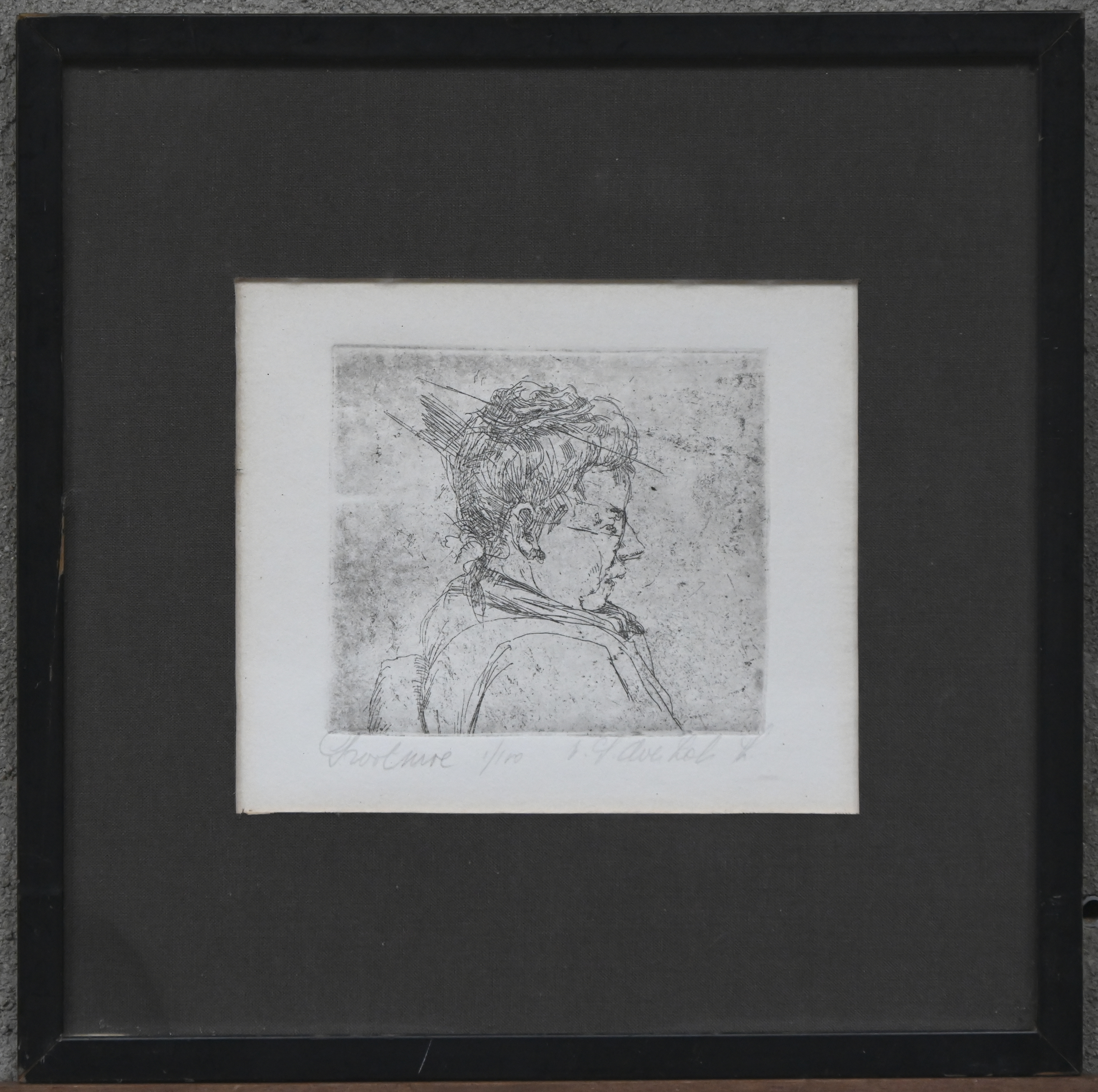 “Profielportret”. Een ets op papier. Buiten de plaat genummerd 1/10 en gesigneerd “Profielportret”. Een ets op papier. Buiten de plaat genummerd 1/10 en gesigneerd.