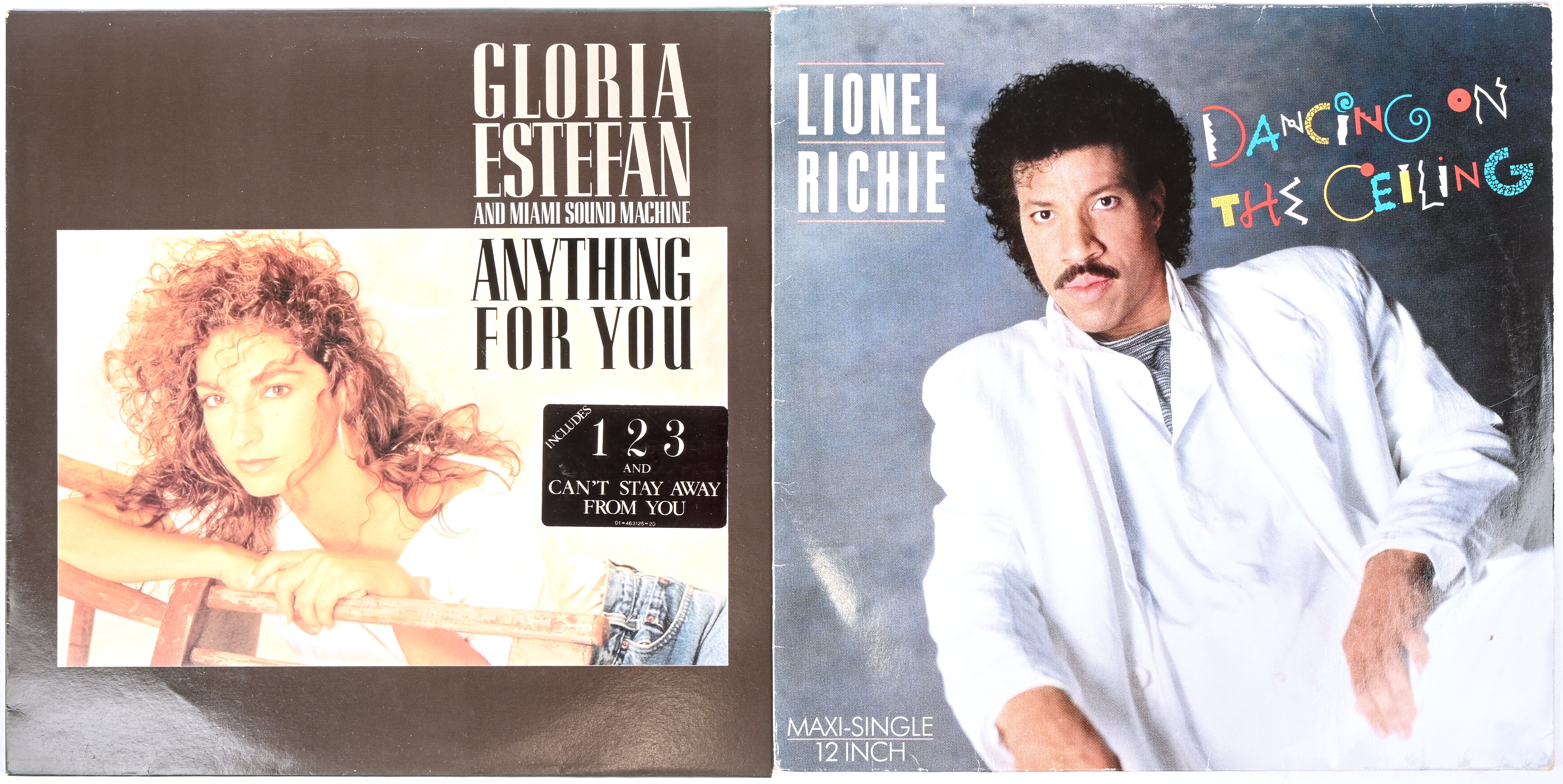 Een lot van 2 jaren 80 lp’s: Gloria Estefan and the Miami Sound Machine - Anything For You & Lionel Richie - Dancing on the Ceiling Een lot van 2 jaren 80 lp’s: Gloria Estefan and the Miami Sound Machine - Anything For You & Lionel Richie - Dancing on the Ceiling.