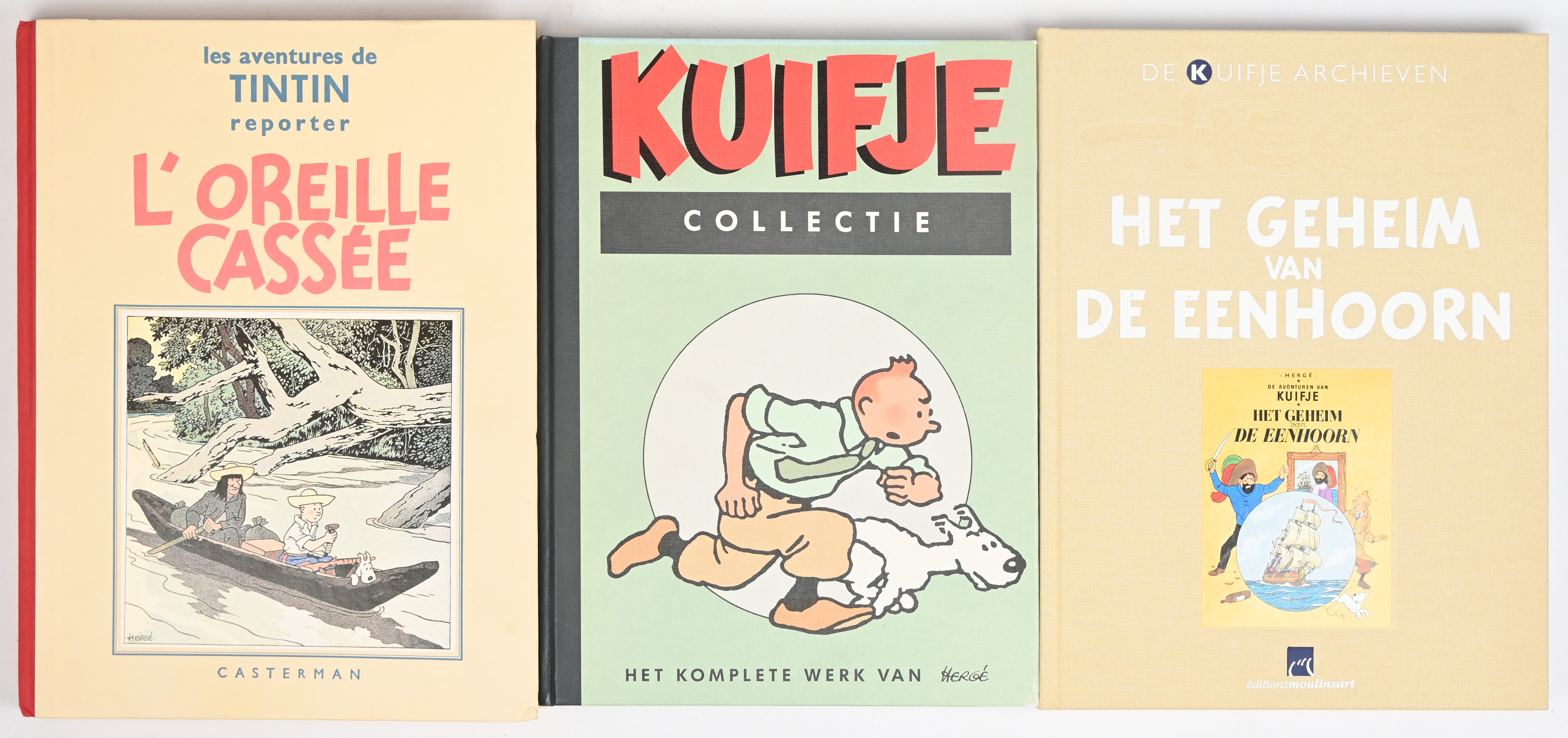 Drie hardcovers met werk van Hergé. ‘Het mysterie van straal V’, ‘L’oreille cassée’ en ‘Het geheim van de Eenhoorn’ uit de reeks de Kuifje archieven Drie hardcovers met werk van Hergé. ‘Het mysterie van straal V’, ‘L’oreille cassée’ en ‘Het geheim van de Eenhoorn’ uit de reeks de Kuifje archieven.