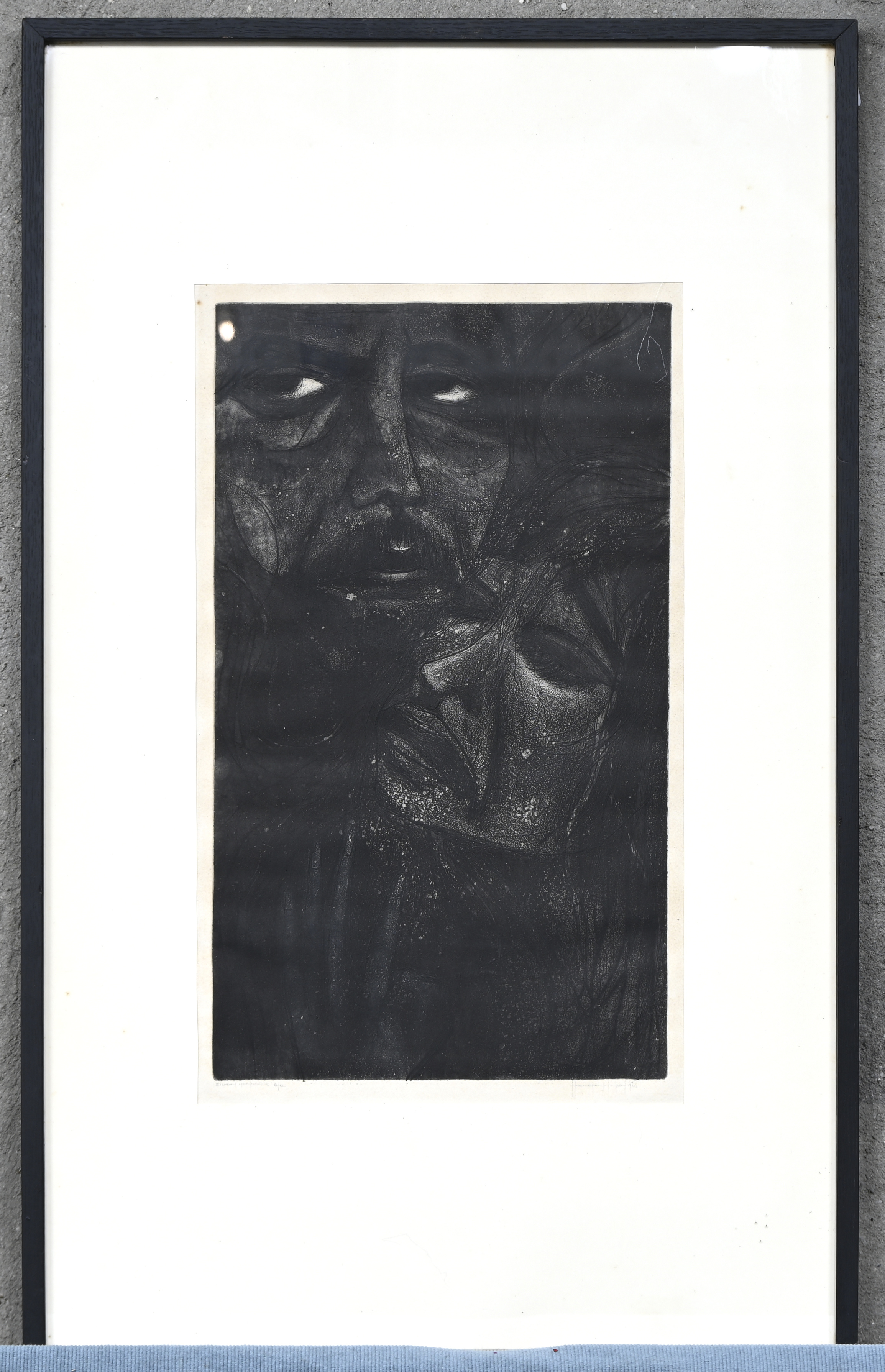 “Twee koppen”. Gravure. Gesigneerd buiten de plaat “Twee koppen”. Gravure. Gesigneerd buiten de plaat.