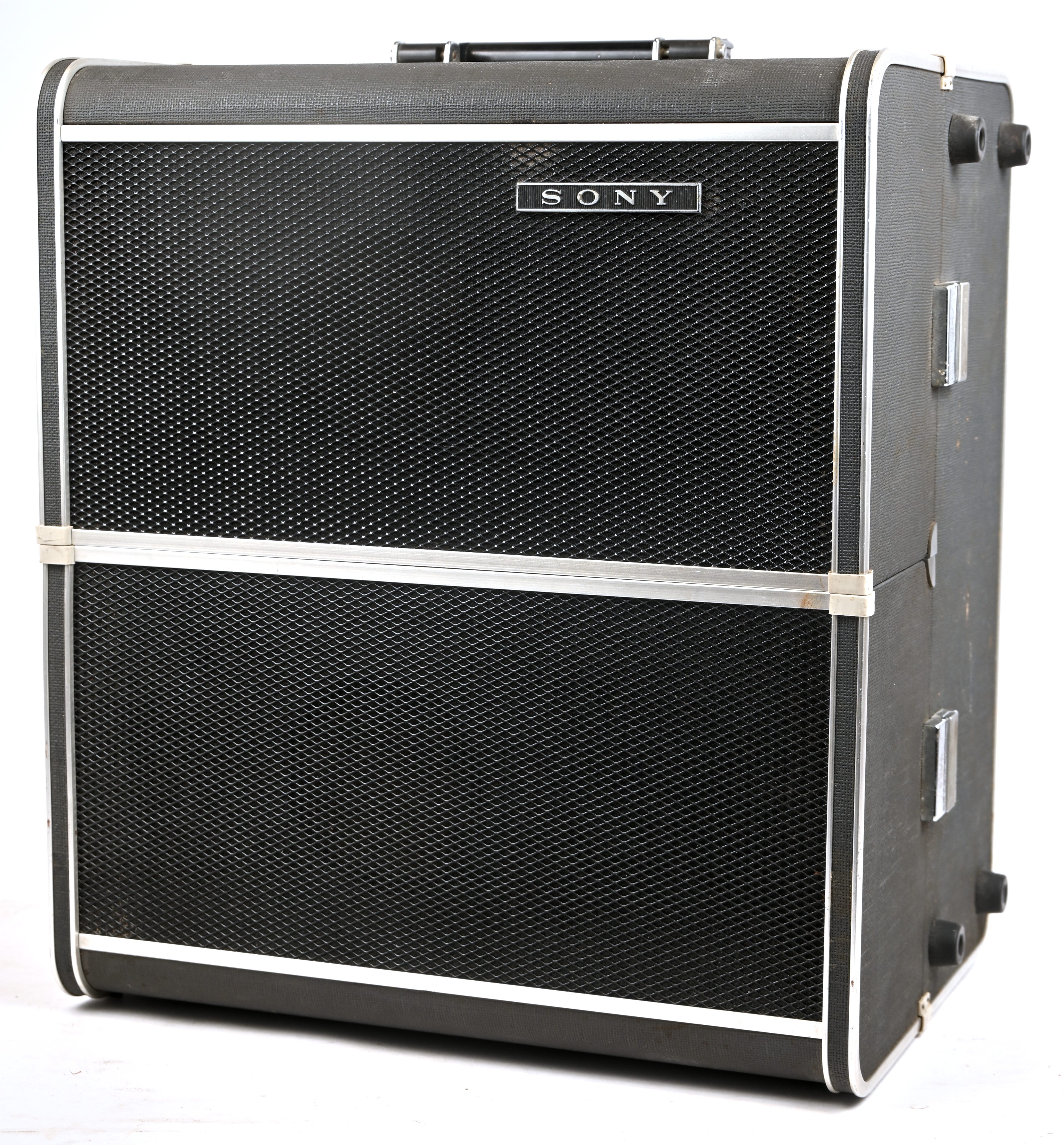 Een vintage bandopnemer, Sony TC 500 A, met speakers Een vintage bandopnemer, Sony TC 500 A, met speakers.