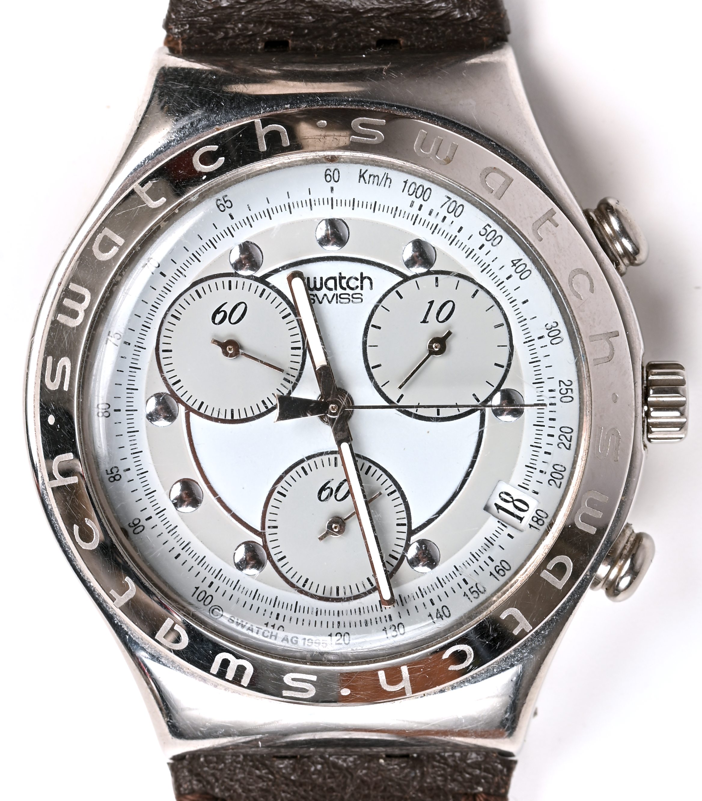 ‘Swatch IRONY’, een roestvrijstalen herenhorloge met origineel lederen bandje. In werkende staat ‘Swatch IRONY’, een roestvrijstalen herenhorloge met origineel lederen bandje. In werkende staat.
