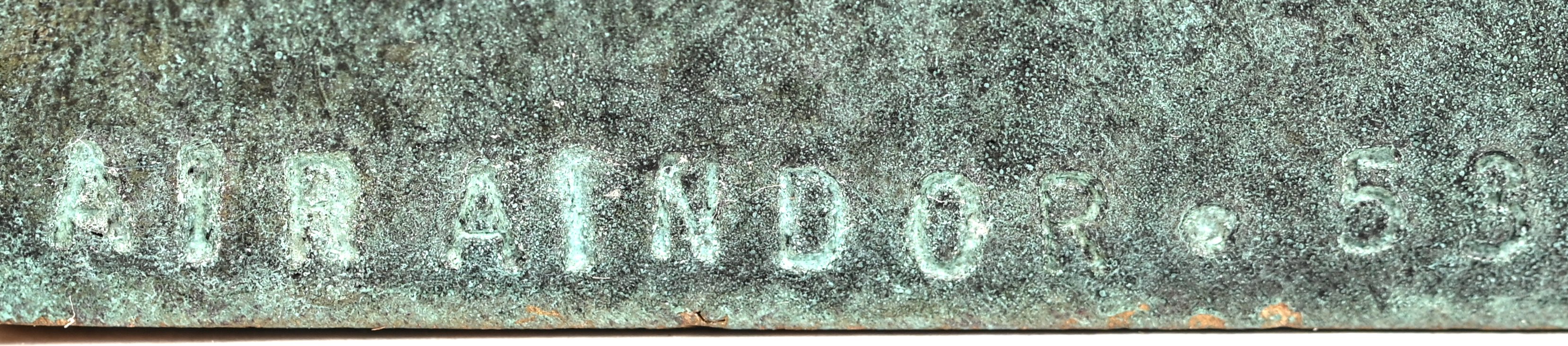 ‘Rhinocéros’, een beeldje van groen gepatineerd brons. Gesigneerd op de voet. Gemarkeerd ‘Airaindor 531 VM JBF’ ‘Rhinocéros’, een beeldje van groen gepatineerd brons. Gesigneerd op de voet. Gemarkeerd ‘Airaindor 531 VM JBF’.