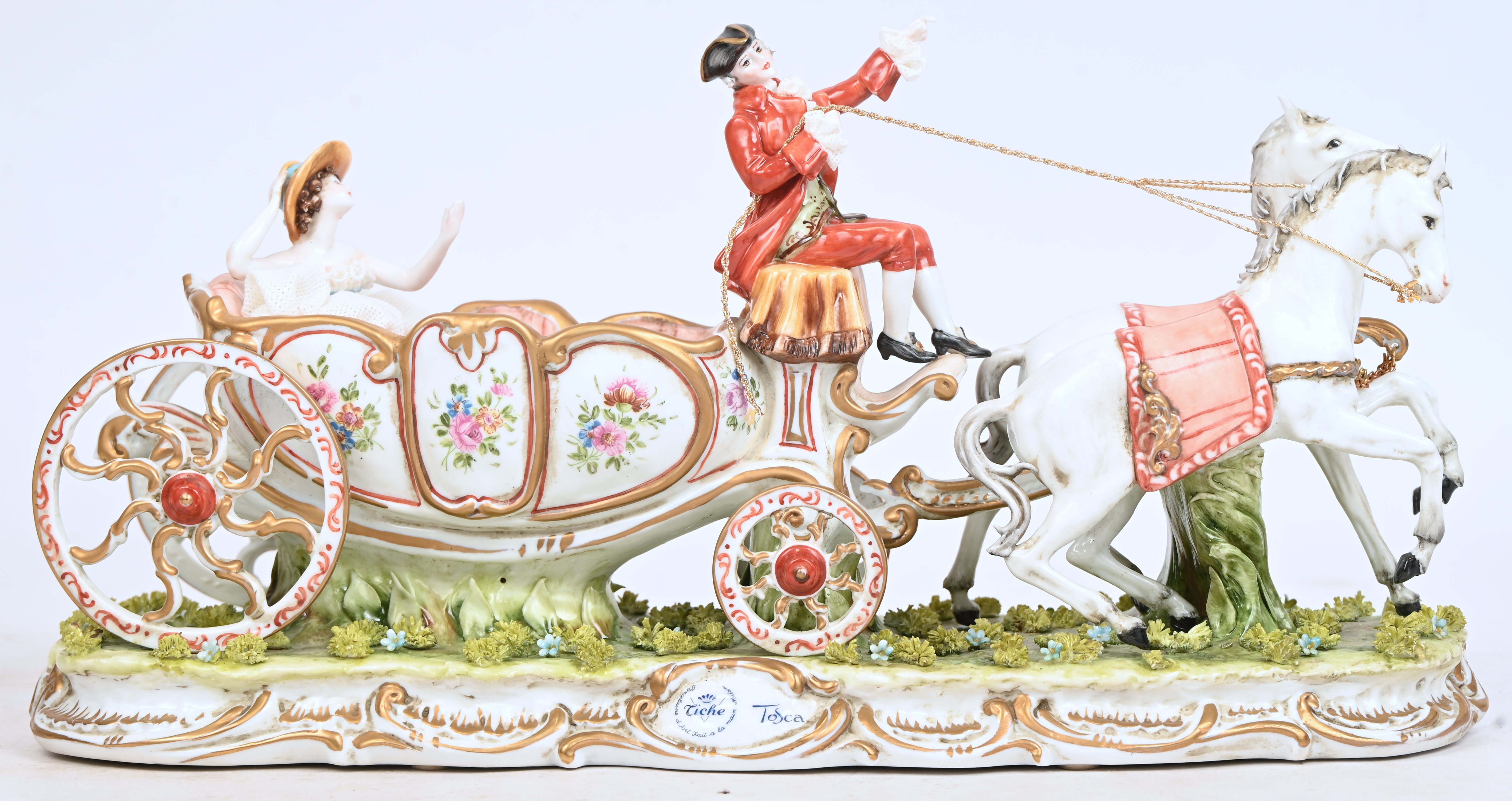“Romantische voorstelling met koets”, een porseleinen groep, gemerkt Capodimonte “Romantische voorstelling met koets”, een porseleinen groep, gemerkt Capodimonte.
