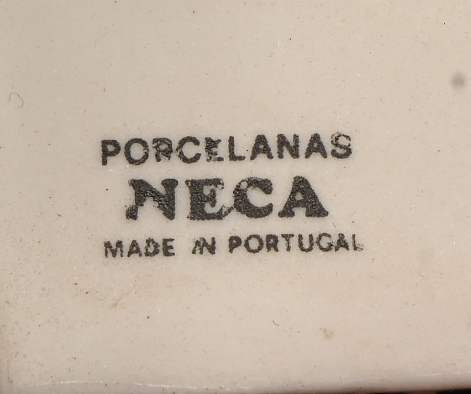 “Christus”, een biscuit buste, gemerkt porcelanas NECA, made in Portugal “Christus”, een biscuit buste, gemerkt porcelanas NECA, made in Portugal.