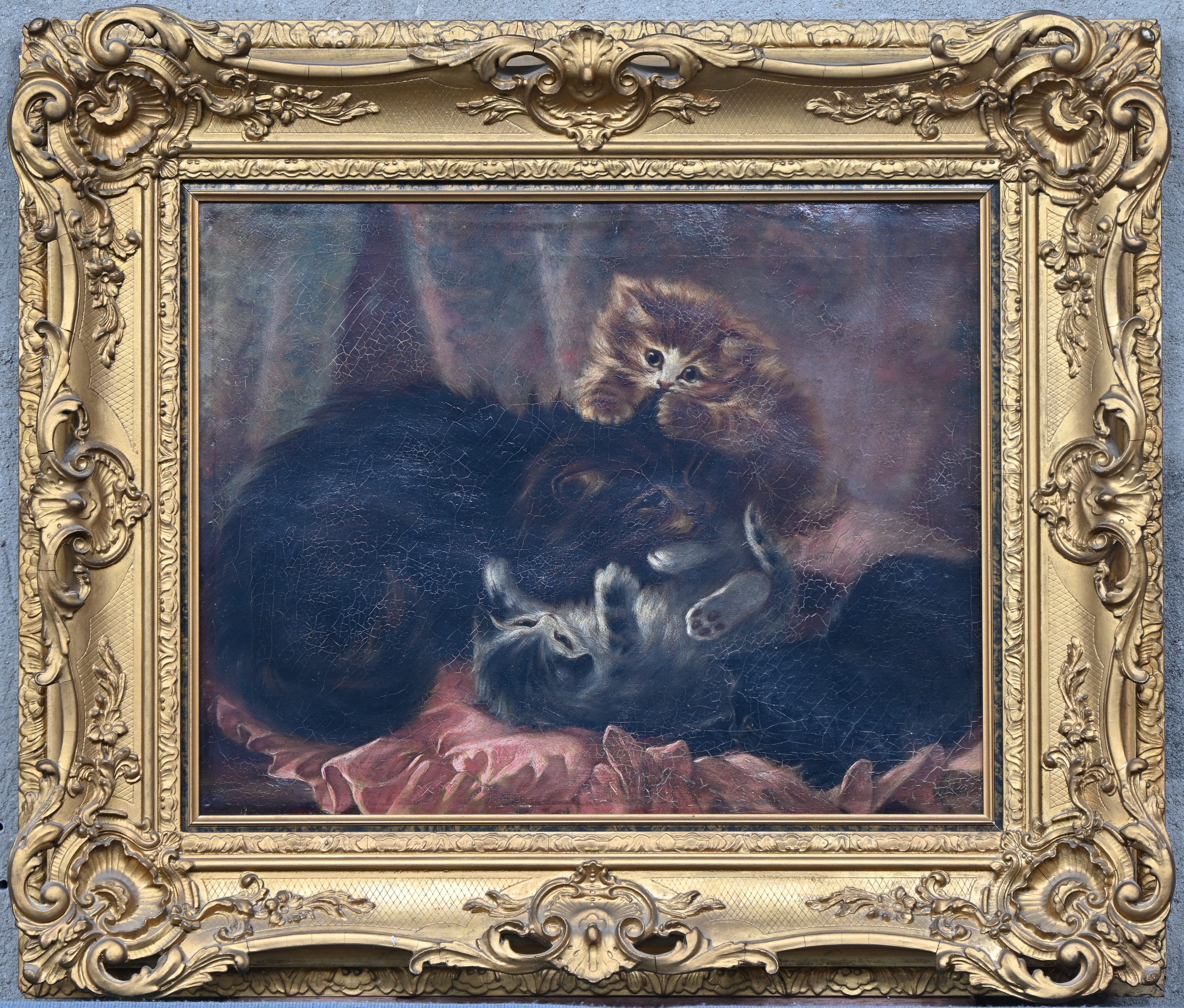‘Spelende katten’, een 19e eeuws olieverfschilderij op doek. Niet gesigneerd ‘Spelende katten’, een 19e eeuws olieverfschilderij op doek. Niet gesigneerd.