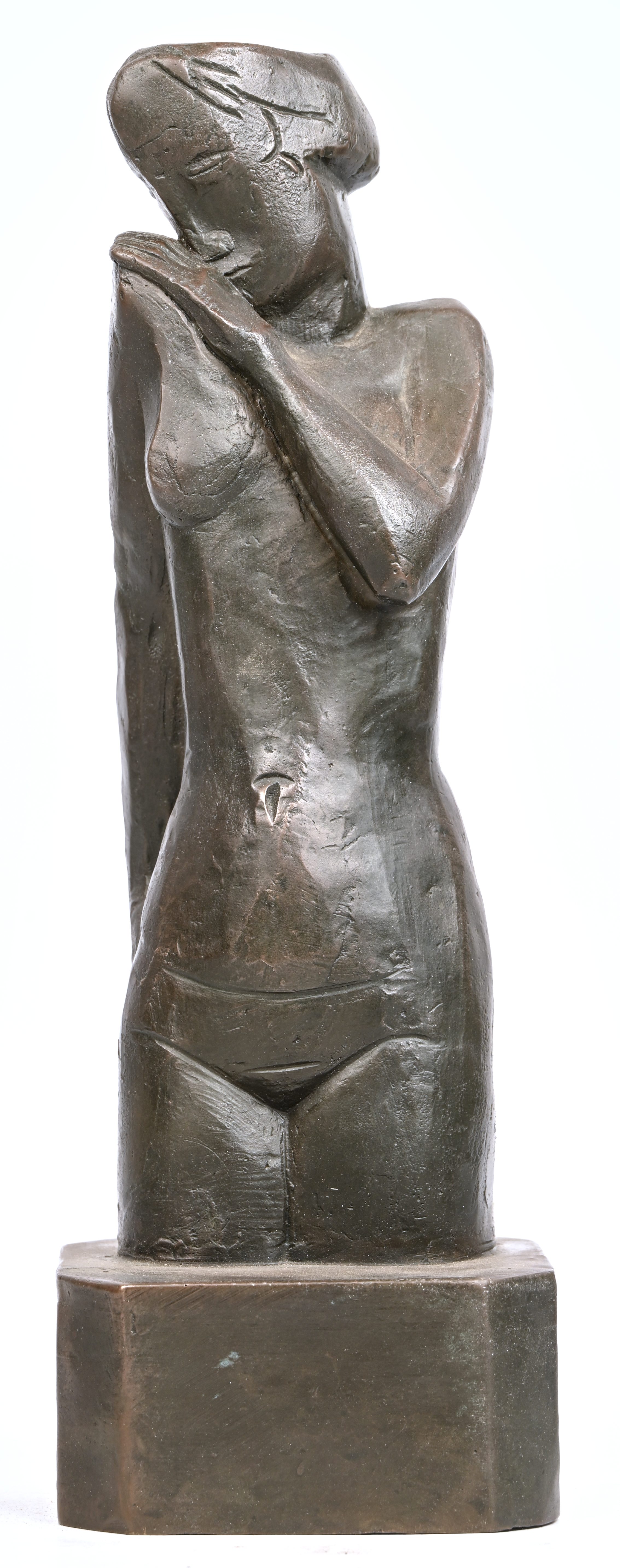 “Vrouwenfiguur”. Een modern bronzen beeld “Vrouwenfiguur”. Een modern bronzen beeld.
