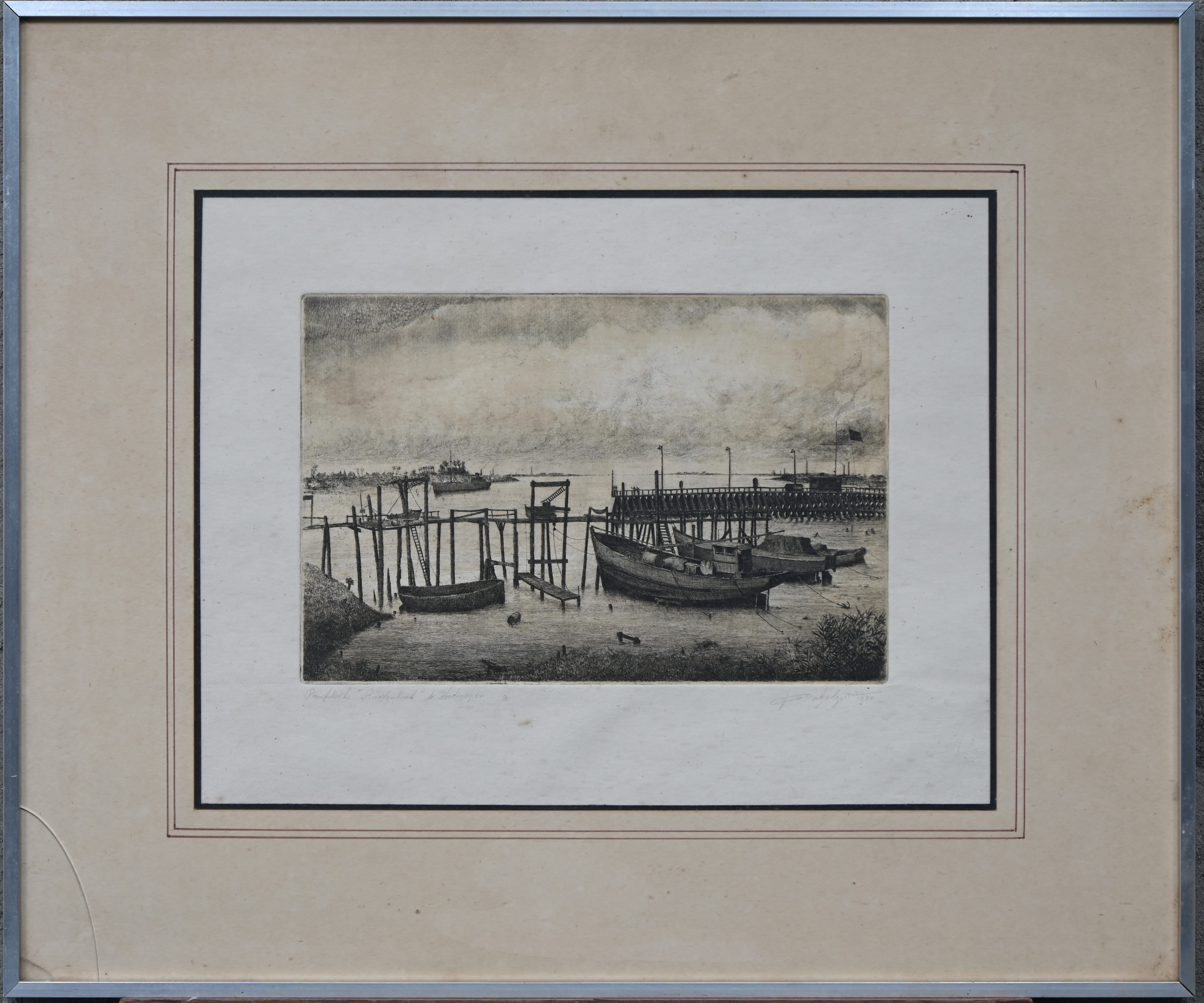 Proefdruk ‘Piratenhoek te Antwerpen’, een monochrome ets. Getekend Dolphyn, 1980. Met een barst in het glas Proefdruk ‘Piratenhoek te Antwerpen’, een monochrome ets. Getekend Dolphyn, 1980. Met een barst in het glas.