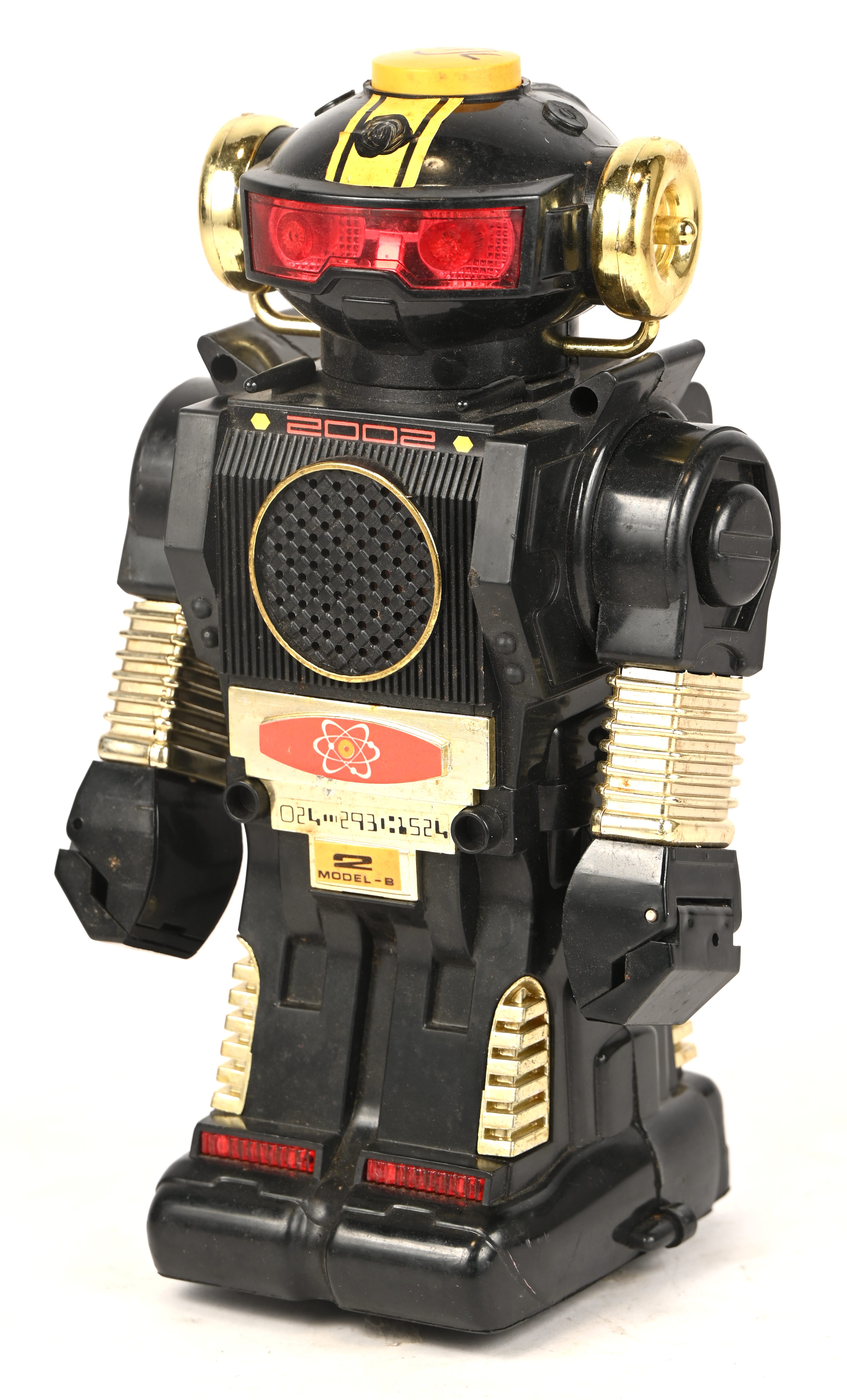 Een vintage robot, model 2002, New Bright Industrial Co ltd, 1980 Een vintage robot, model 2002, New Bright Industrial Co ltd, 1980.
