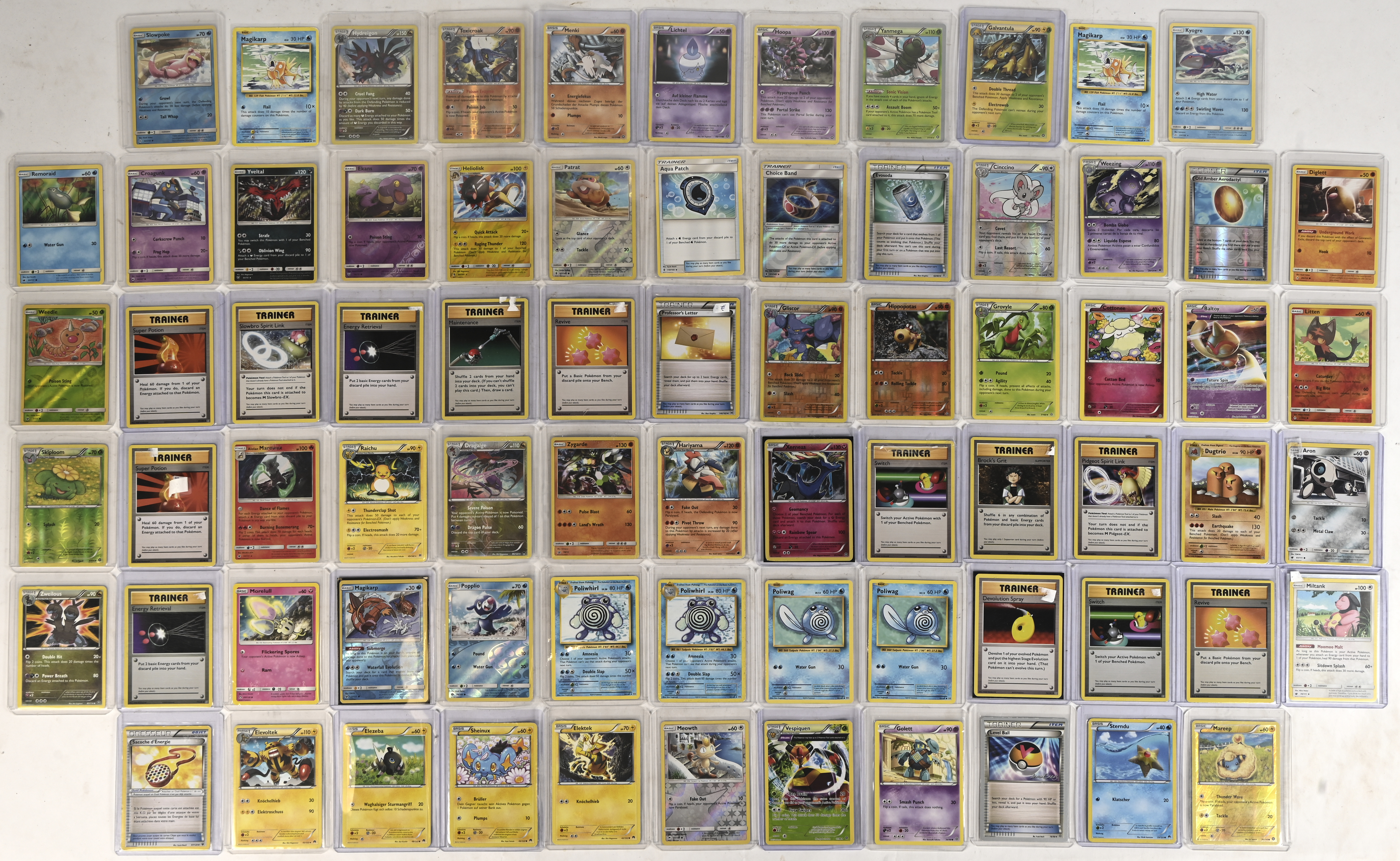 Een lot van 74 Pokémon kaarten: Verschillende sets van jaren 2015 - 2019 Een lot van 74 Pokémon kaarten: Verschillende sets van jaren 2015 - 2019.