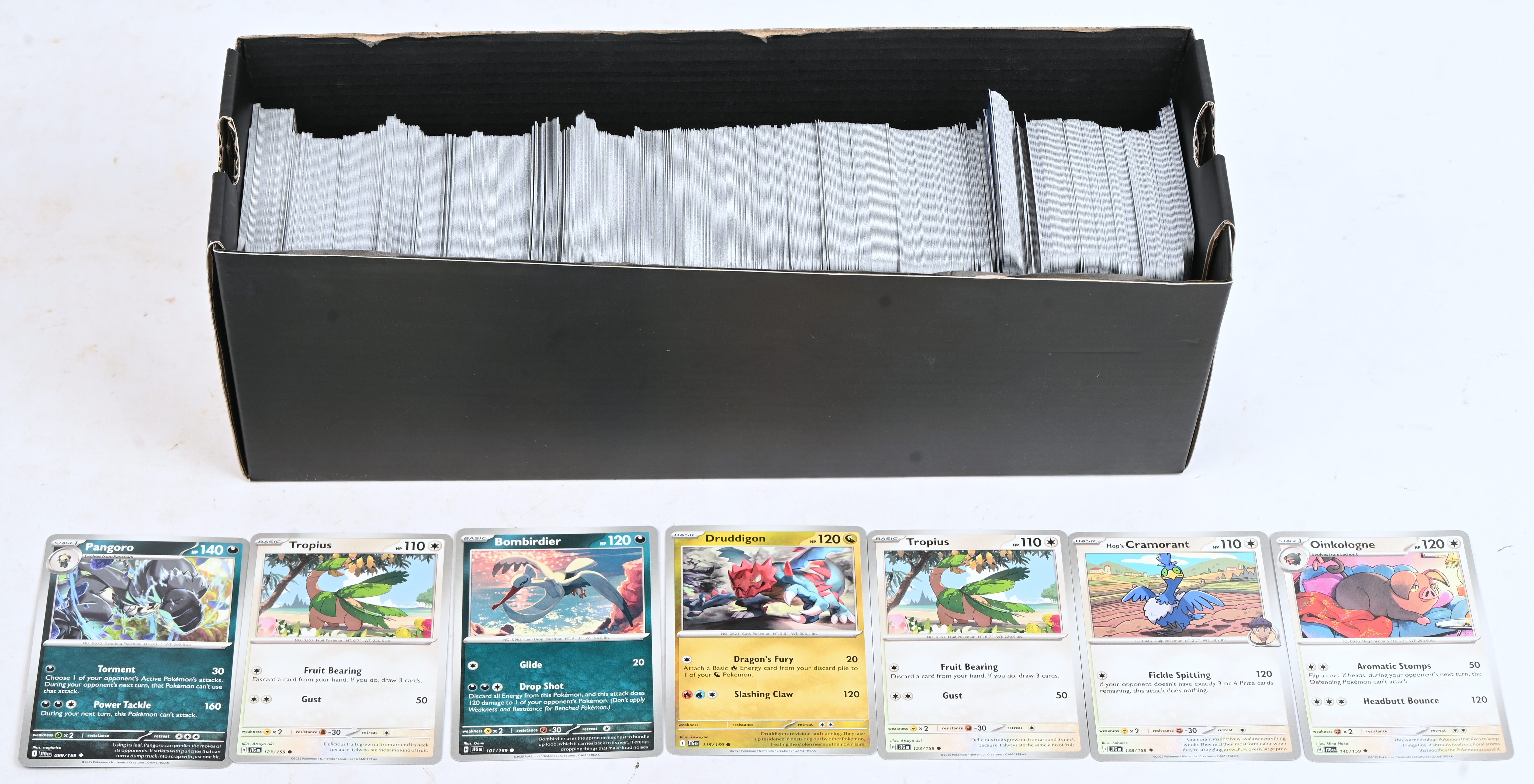 Een lot van +- 900 kaarten: Journey Together JTG EN. Commons & Uncommons Een lot van +- 900 kaarten: Journey Together JTG EN. Commons & Uncommons.