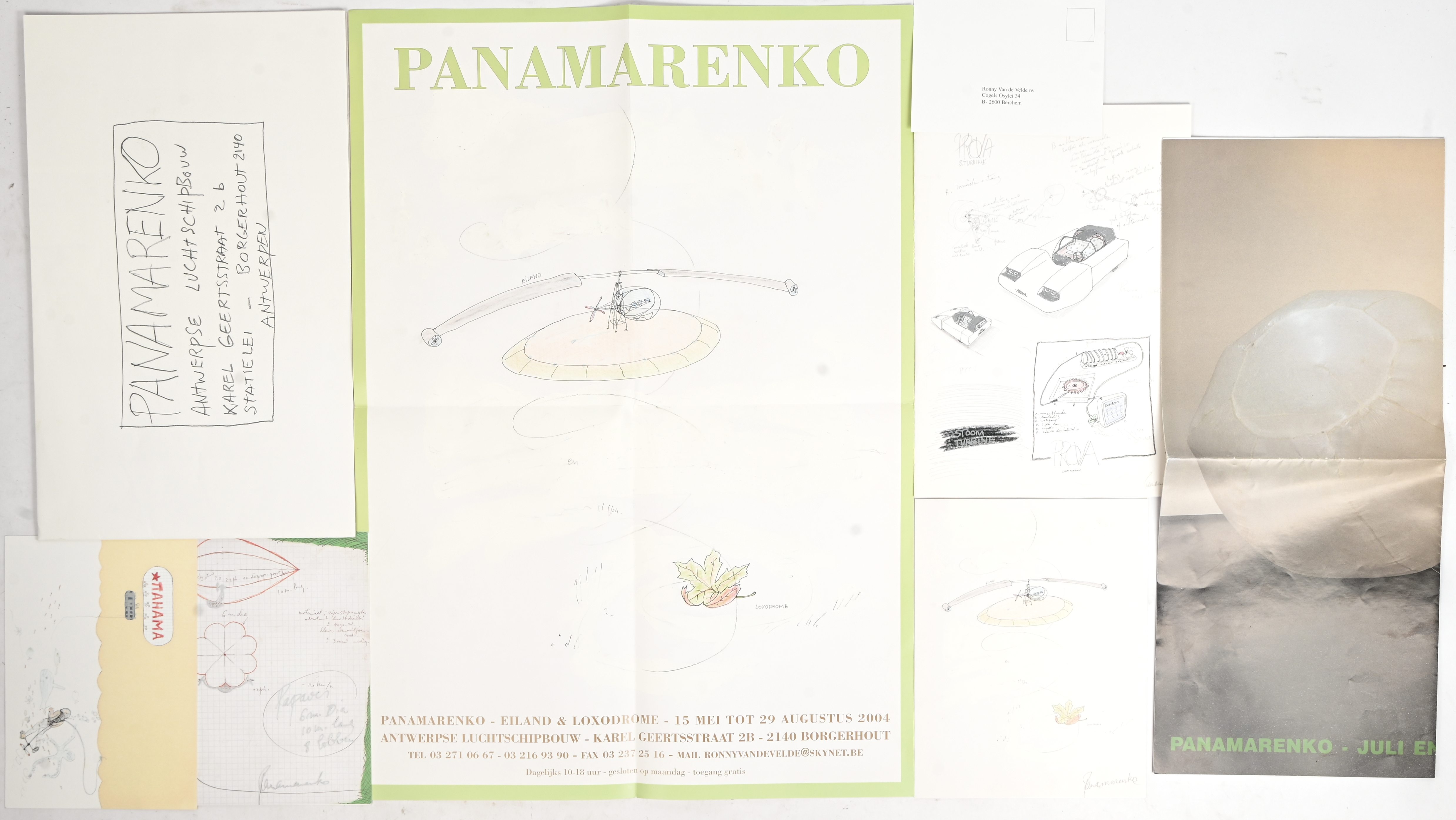 Posters, uitnodigingen en folders voor tentoonstellingen van Panamarenko. Uitgegeven door ‘Antwerpse Luchtschipbouw, Ronny Van De Velde’ Posters, uitnodigingen en folders voor tentoonstellingen van Panamarenko. Uitgegeven door ‘Antwerpse Luchtschipbouw, Ronny Van De Velde’.