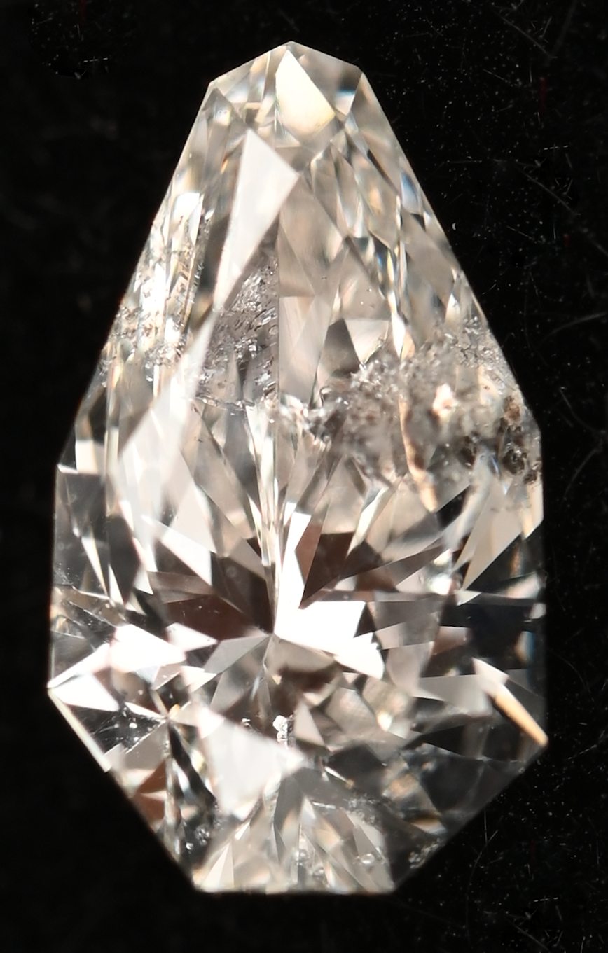 Een natural diamant peer slijp G P1. 0,50 ct Een natural diamant peer slijp G P1. 0,50 ct.