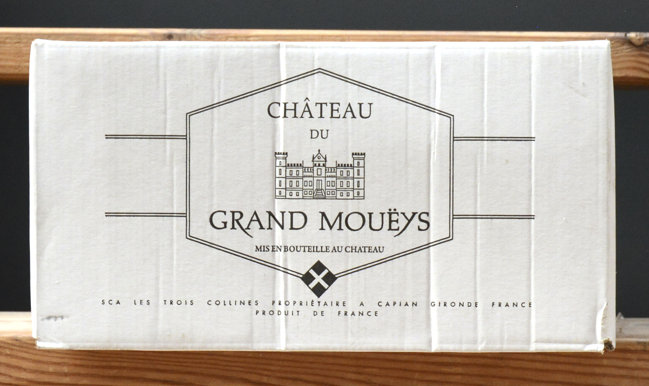 Ch. de Grand Moueys A.C. 1e Côtes de Bordeaux M.C. O.D Ch. de Grand Moueys A.C. 1e Côtes de Bordeaux M.C. O.D. 2005 aantal: 6 bt