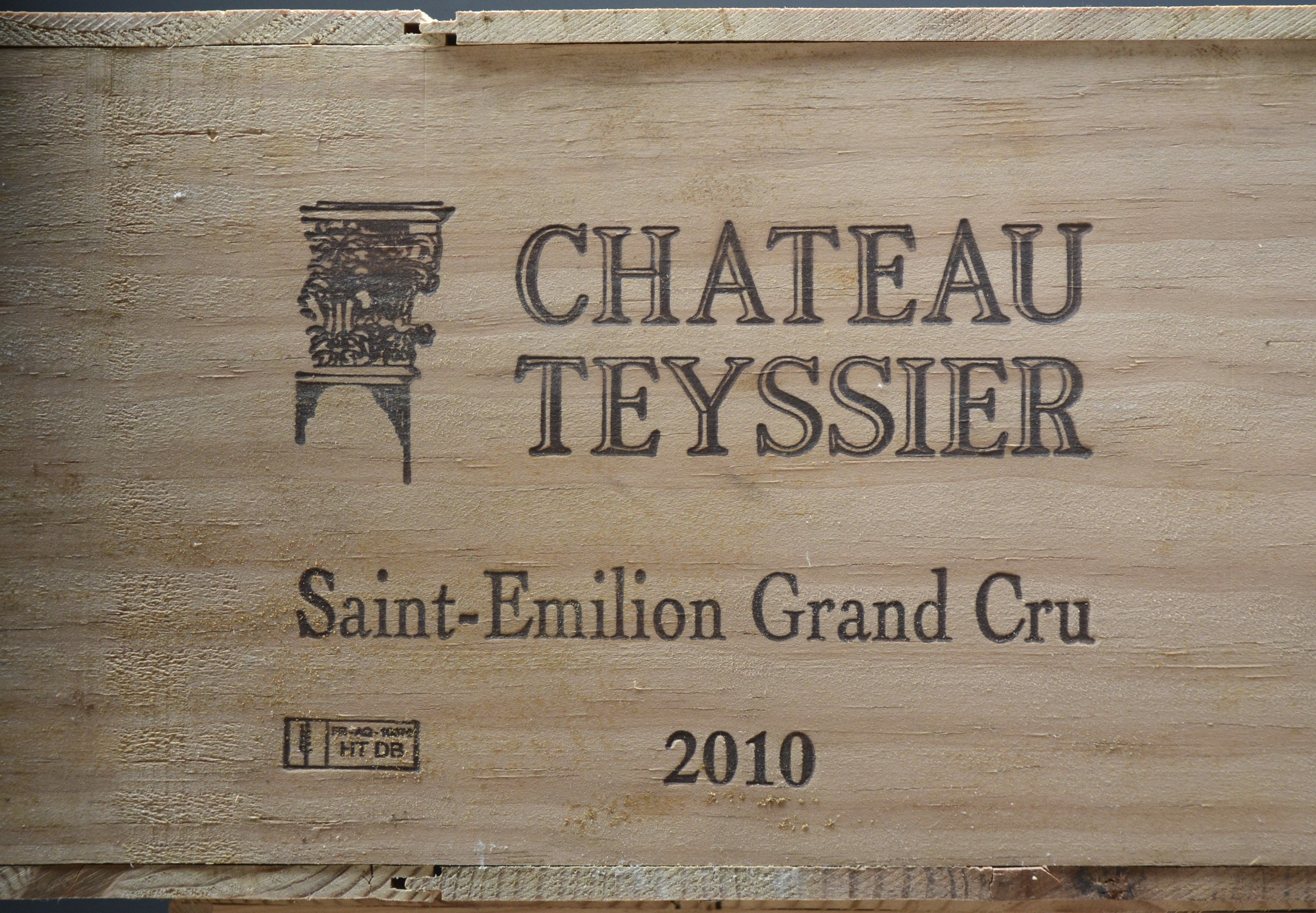 Ch. Teyssier A.C. St-Emilion grand cru M.C. O.K Ch. Teyssier A.C. St-Emilion grand cru M.C. O.K. 2010 aantal: 12 bt