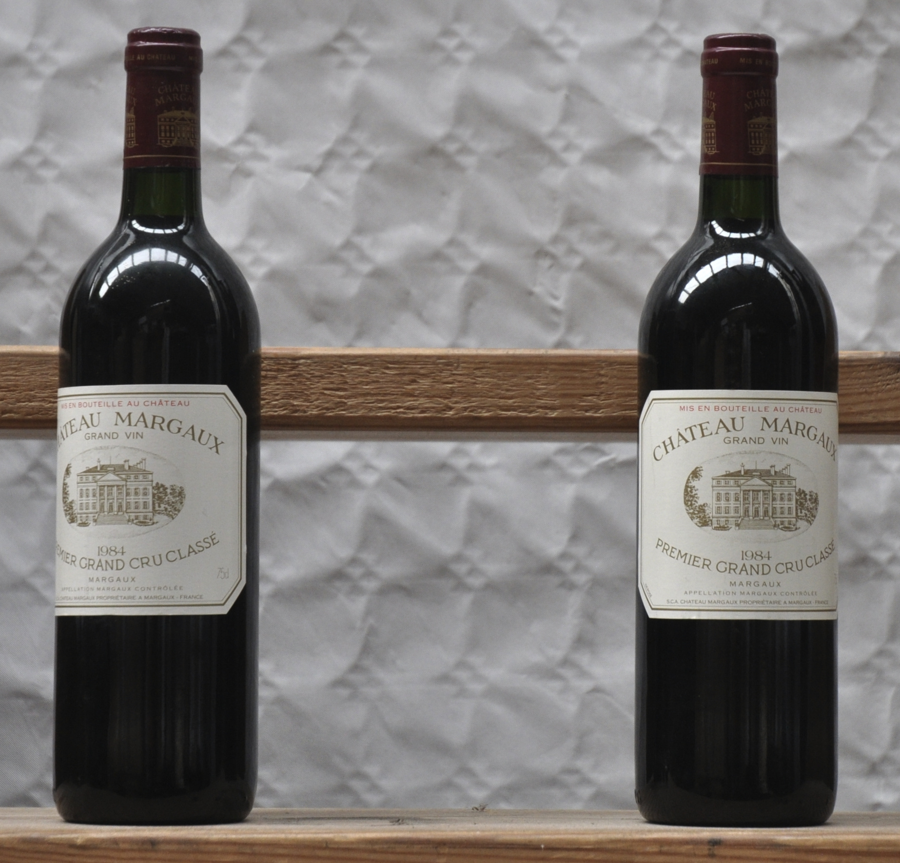 Ch. Margaux A.C. Margaux 1e grand cru classé M.C Ch. Margaux A.C. Margaux 1e grand cru classé M.C. 1984 aantal: 2 bt