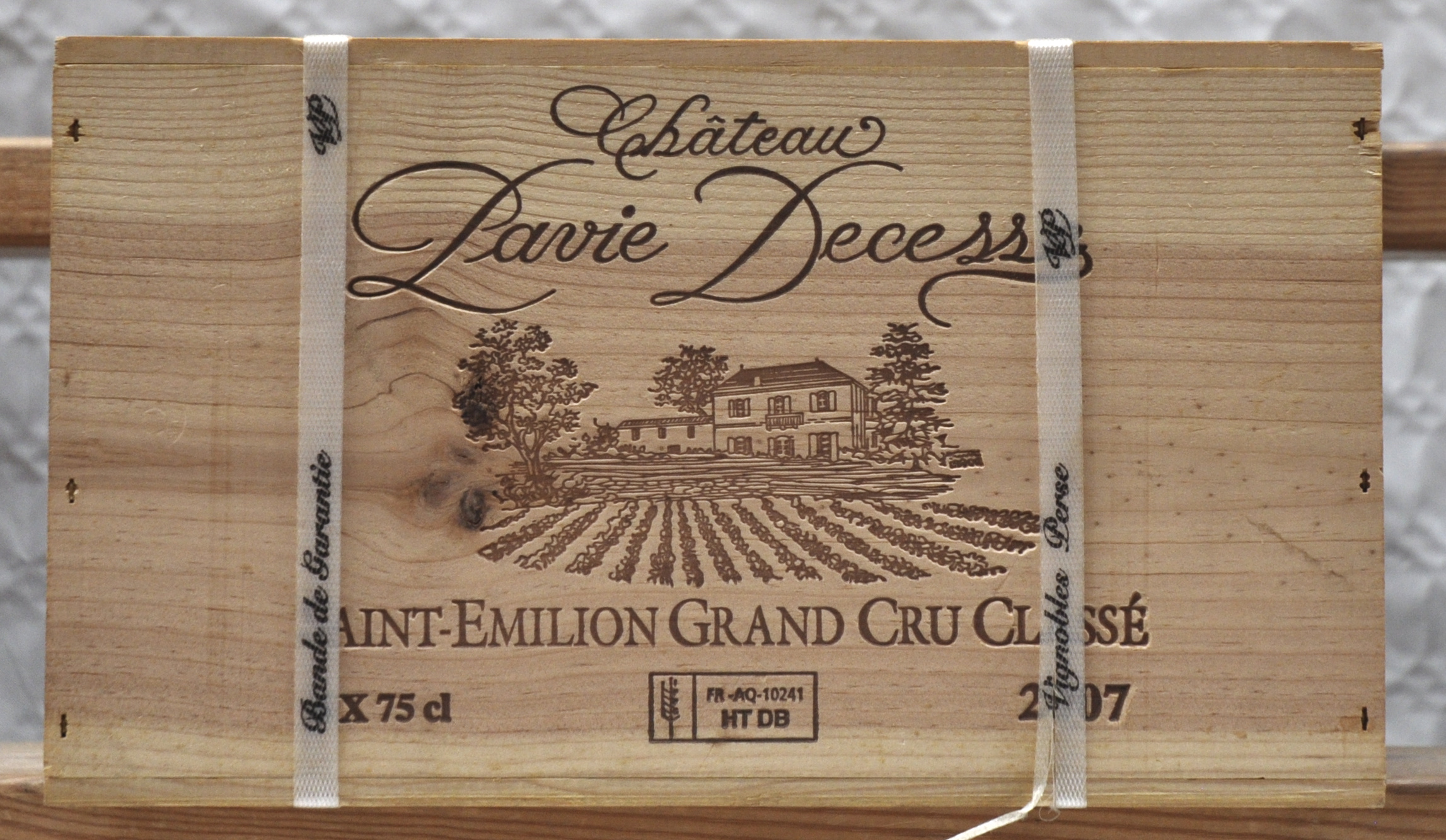 Ch. Pavie-Decesse A.C. St-Emilion grand cru classé M.C. O.K Ch. Pavie-Decesse A.C. St-Emilion grand cru classé M.C. O.K. 2007 aantal: 6 bt