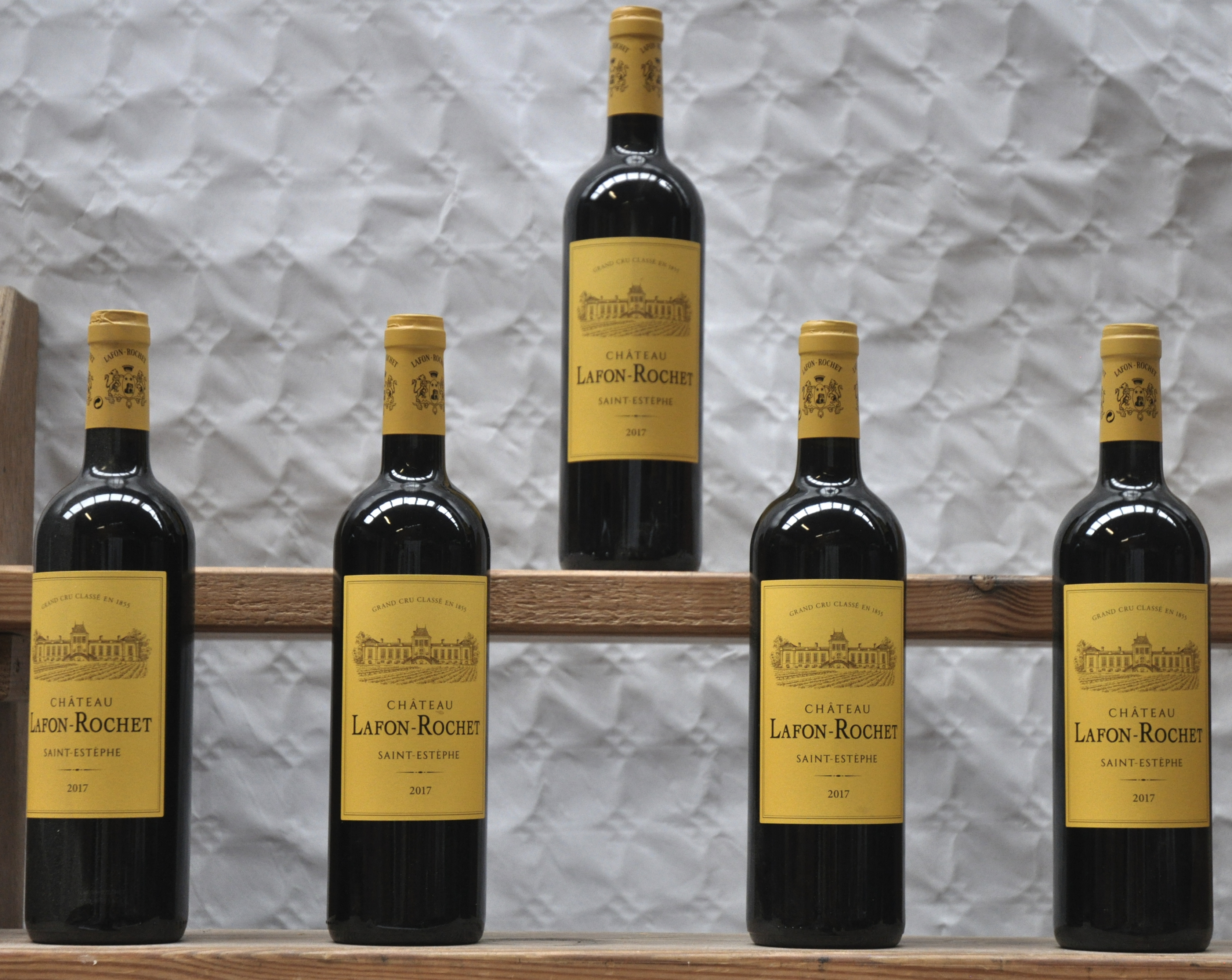 Ch. Lafon-Rochet A.C. St-Estèphe 4e grand cru classé M.C. K Ch. Lafon-Rochet A.C. St-Estèphe 4e grand cru classé M.C. K. 2017 aantal: 5 bt