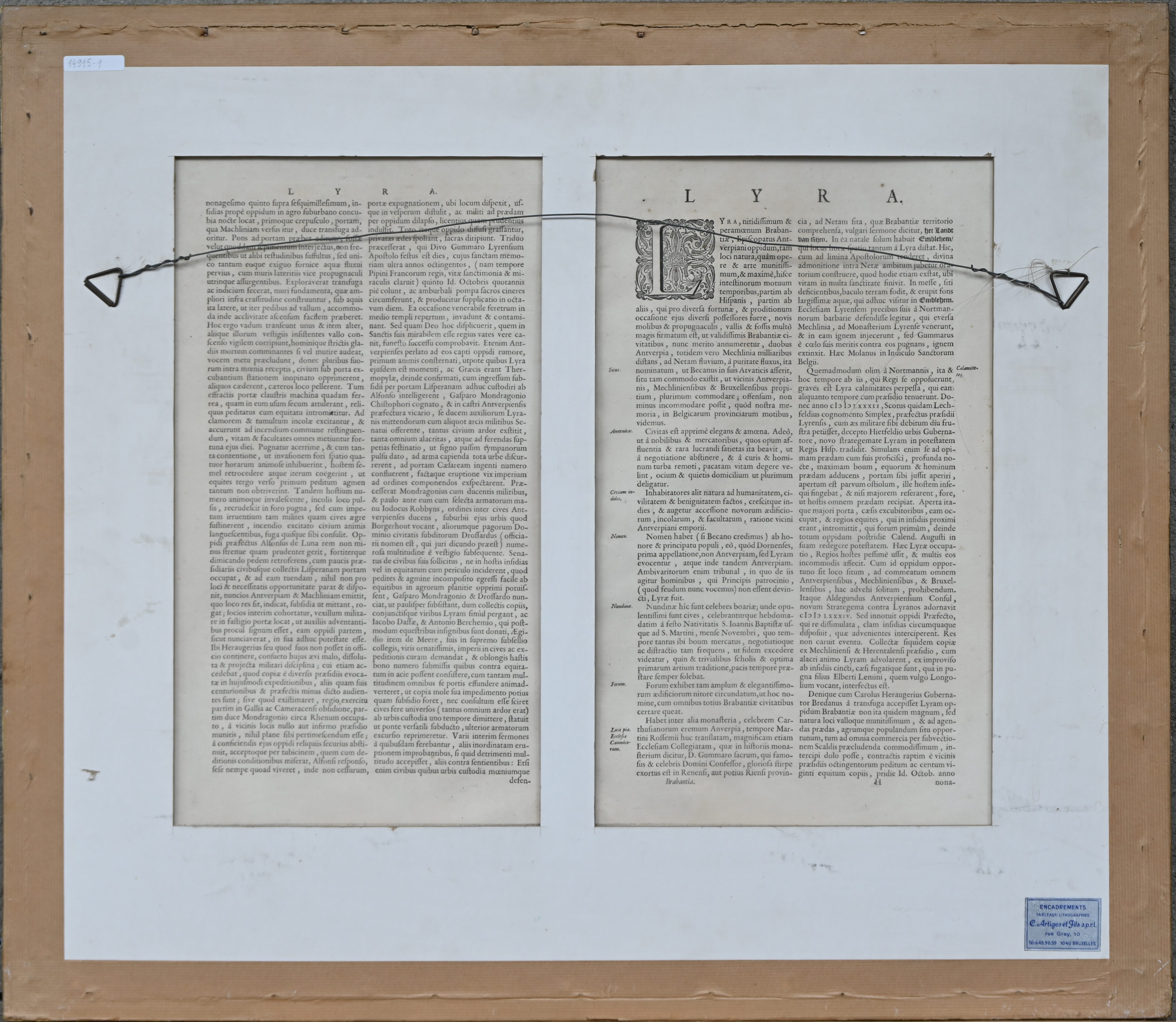 ‘Lier’, een monochrome gravure met centrale vouw. Een antieke stadskaart met verso een latijnse tekst ‘Lier’, een monochrome gravure met centrale vouw. Een antieke stadskaart met verso een latijnse tekst.