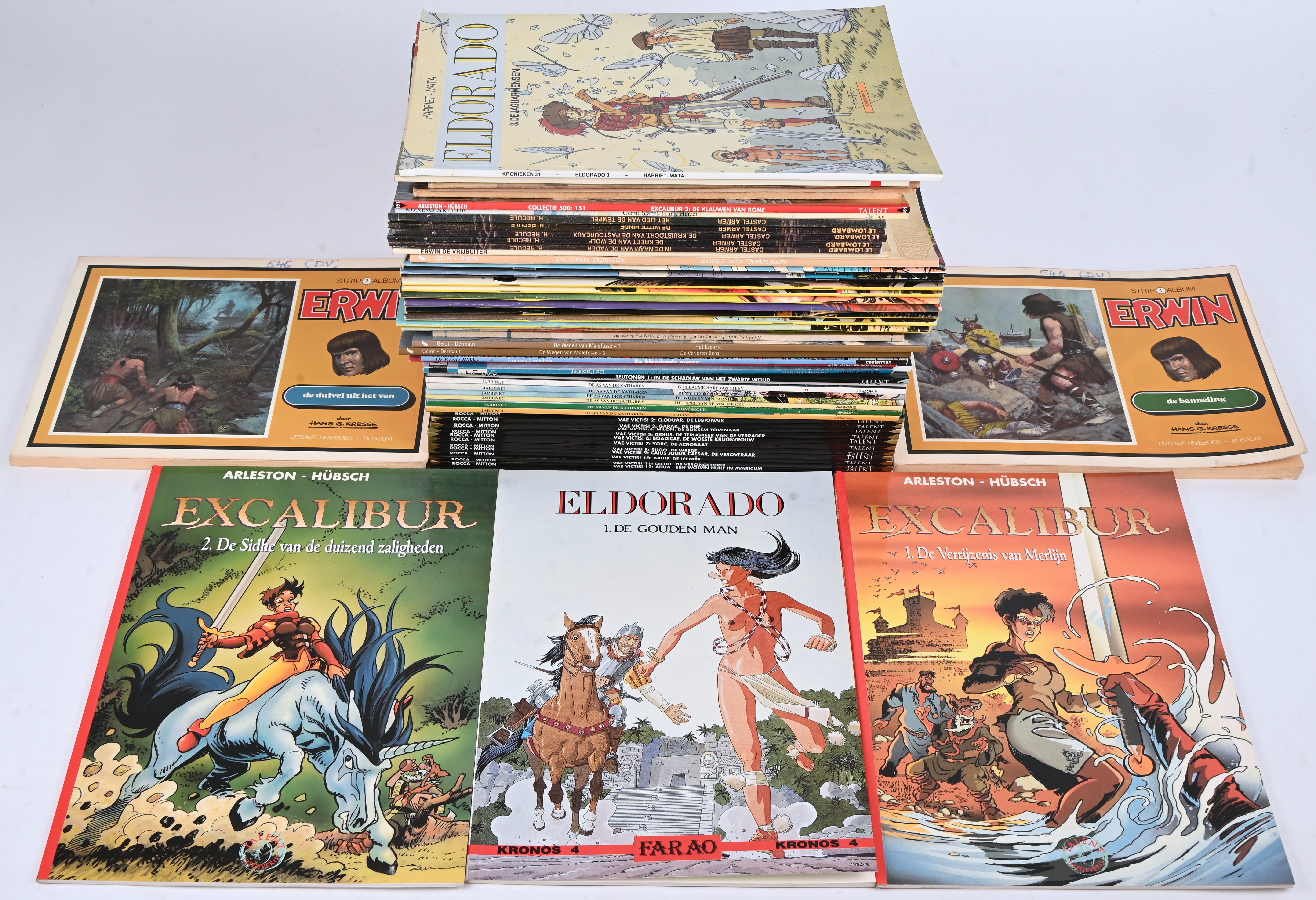 Een partij stripalbums met als thema: ‘Ridders en history’. Verschillende auteurs en uitgeverijen, deels Franstalig/hardcover. Mogelijk met geschreven markeringen op de kaft Een partij stripalbums met als thema: ‘Ridders en history’. Verschillende auteurs en uitgeverijen, deels Franstalig/hardcover. Mogelijk met geschreven markeringen op de kaft.