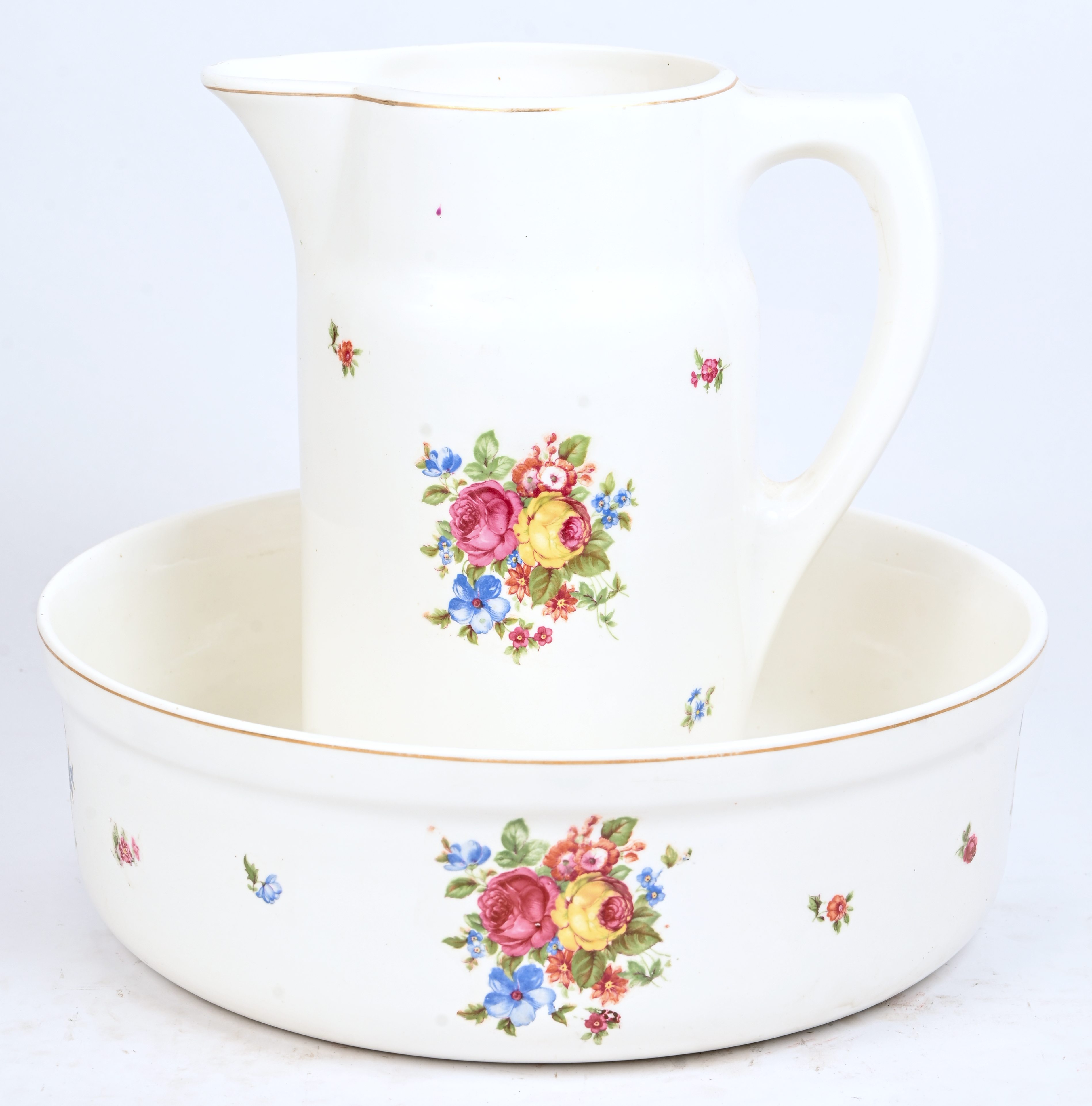 Een lampetstel van porselein bezet met bloemen. Gemerkt Niobe Czechoslovakia Een lampetstel van porselein bezet met bloemen. Gemerkt Niobe Czechoslovakia.
