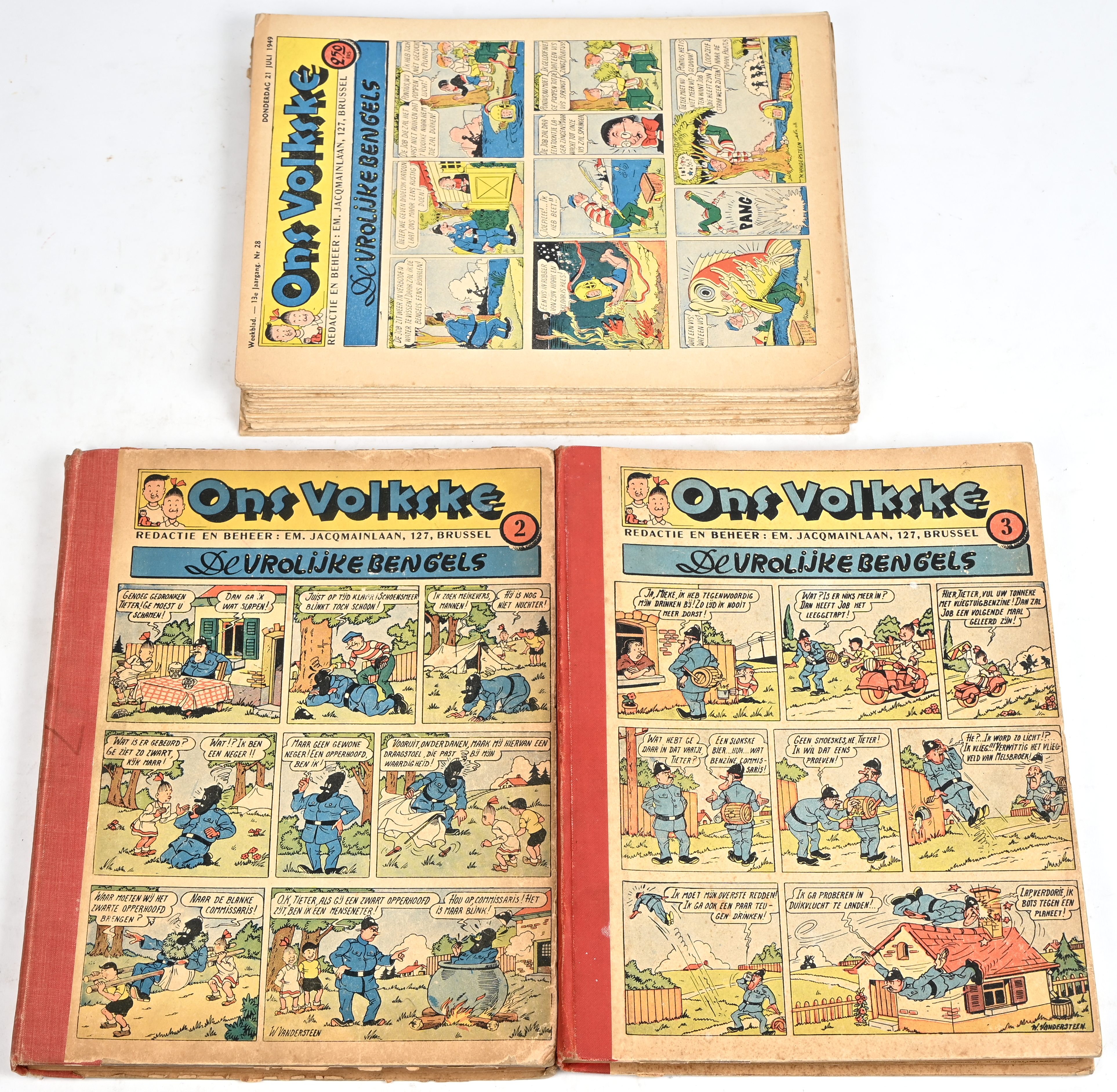 Ons Volkske. Ed. Standaard 1949. Weekblad. Losse nummers 28 t.e.m. 33, 35 t.e.m. 40, 42 t.e.m. 51. Gebonden nummers 2 (18 t.e.m. 34), 3 (35 t.e.m. 51), HC. Doorgaans redelijke staat Ons Volkske. Ed. Standaard 1949. Weekblad. Losse nummers 28 t.e.m. 33, 35 t.e.m. 40, 42 t.e.m. 51. Gebonden nummers 2 (18 t.e.m. 34), 3 (35 t.e.m. 51), HC. Doorgaans redelijke staat.