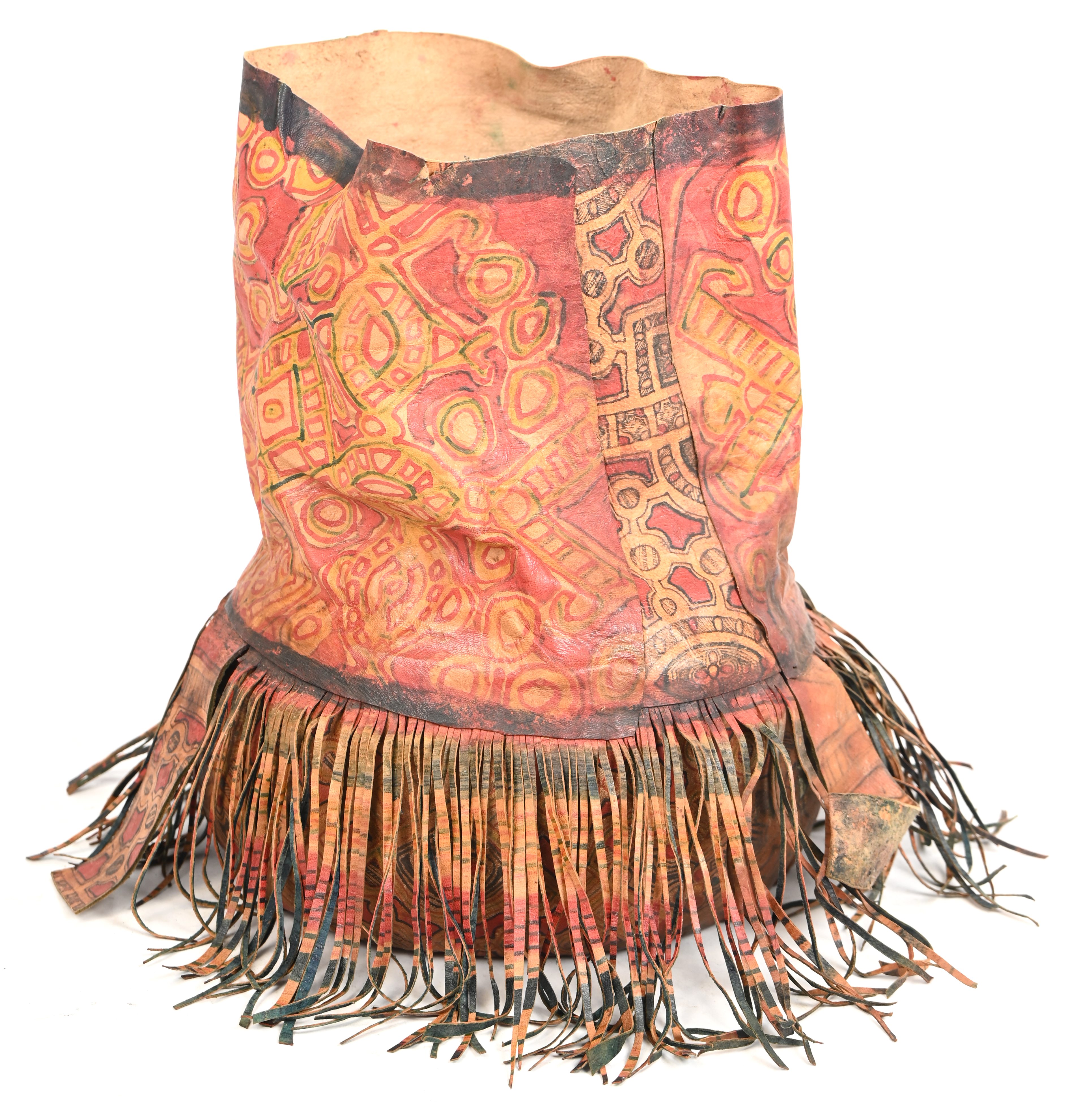 Een lederen tas uit Moretanië met beschilderde decoraties Een lederen tas uit Moretanië met beschilderde decoraties.