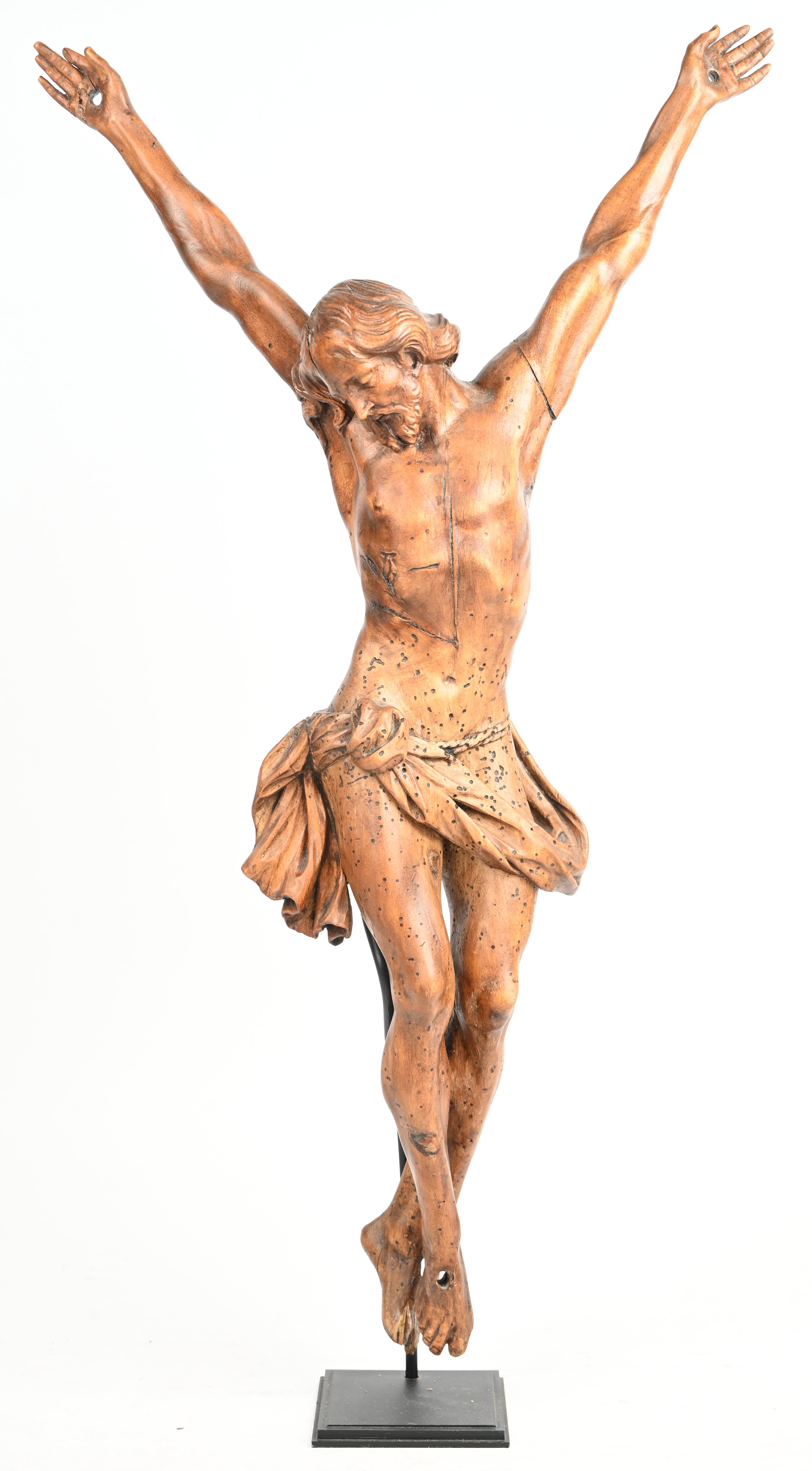 Een houten corpus op metalen staander, tijdperk Barok, restauratie aan hand en voet Een houten corpus op metalen staander, tijdperk Barok, restauratie aan hand en voet.