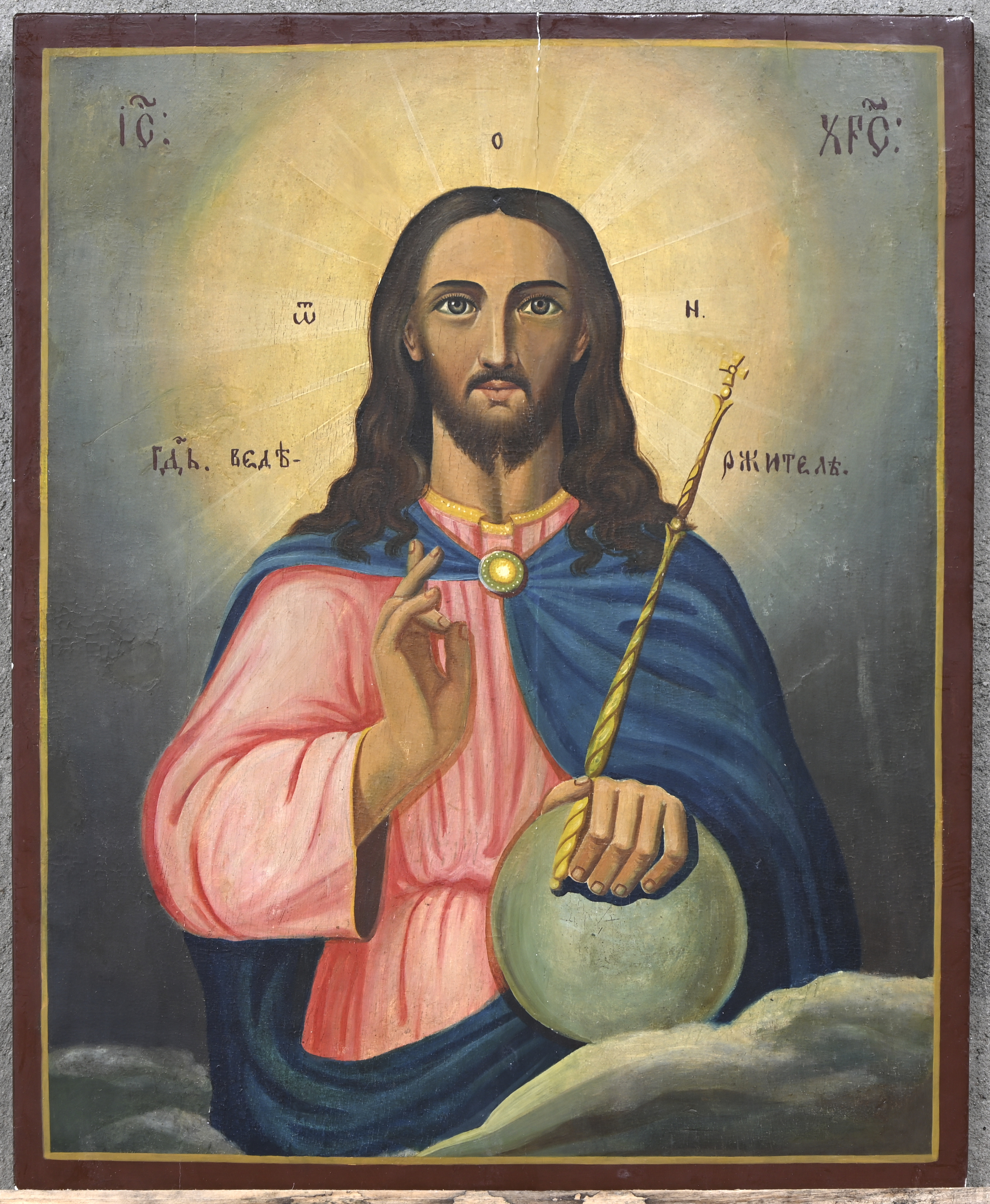 ‘Christus Pantocrator’, een grote Russische icoon. Tempera op paneel, 2e helft 19e eeuw ‘Christus Pantocrator’, een grote Russische icoon. Tempera op paneel, 2e helft 19e eeuw.