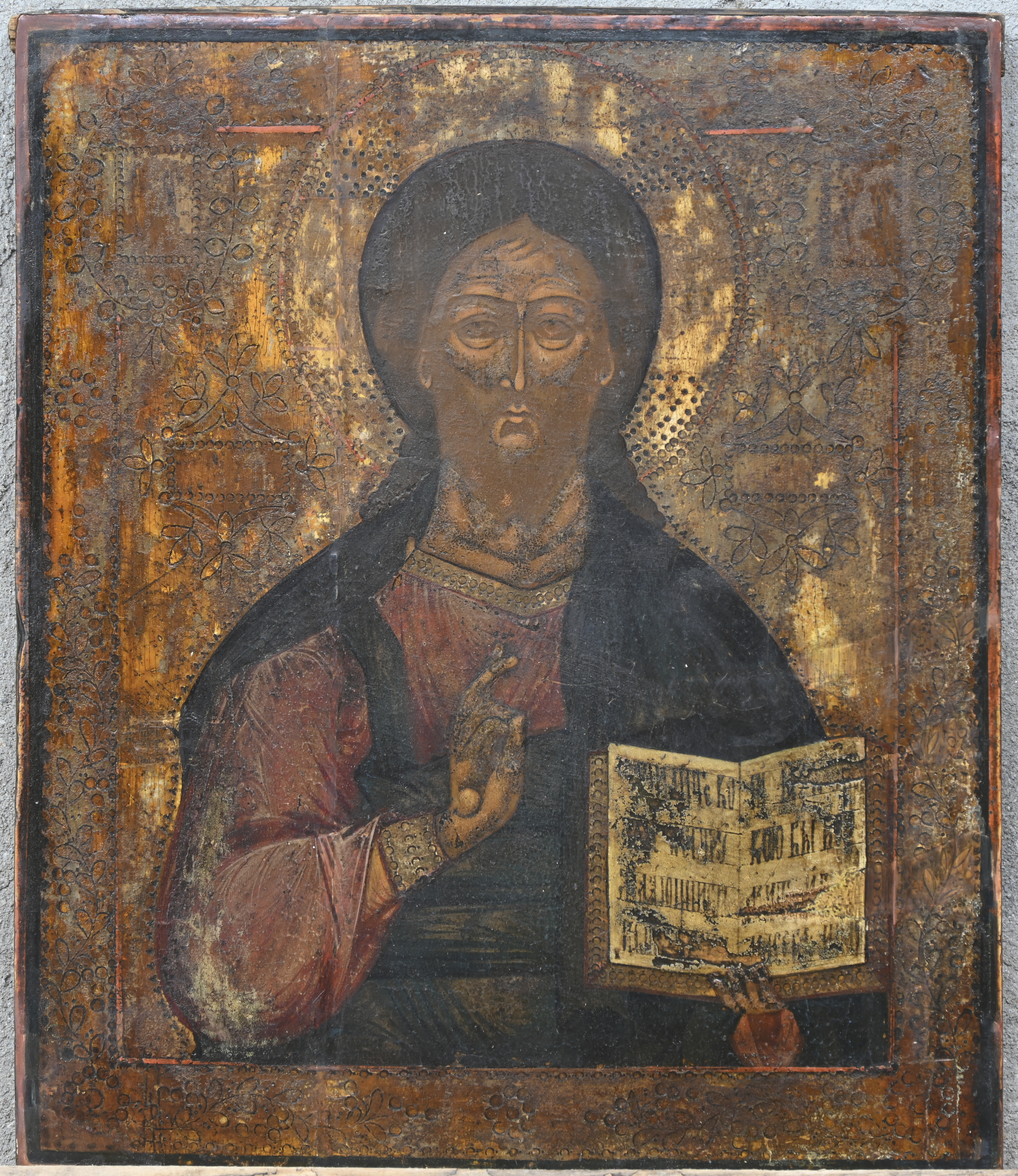 ‘Christus Pantocrator’, een grote Russische icoon. Tempera en zilververf op paneel, medio 19e eeuw ‘Christus Pantocrator’, een grote Russische icoon. Tempera en zilververf op paneel, medio 19e eeuw.
