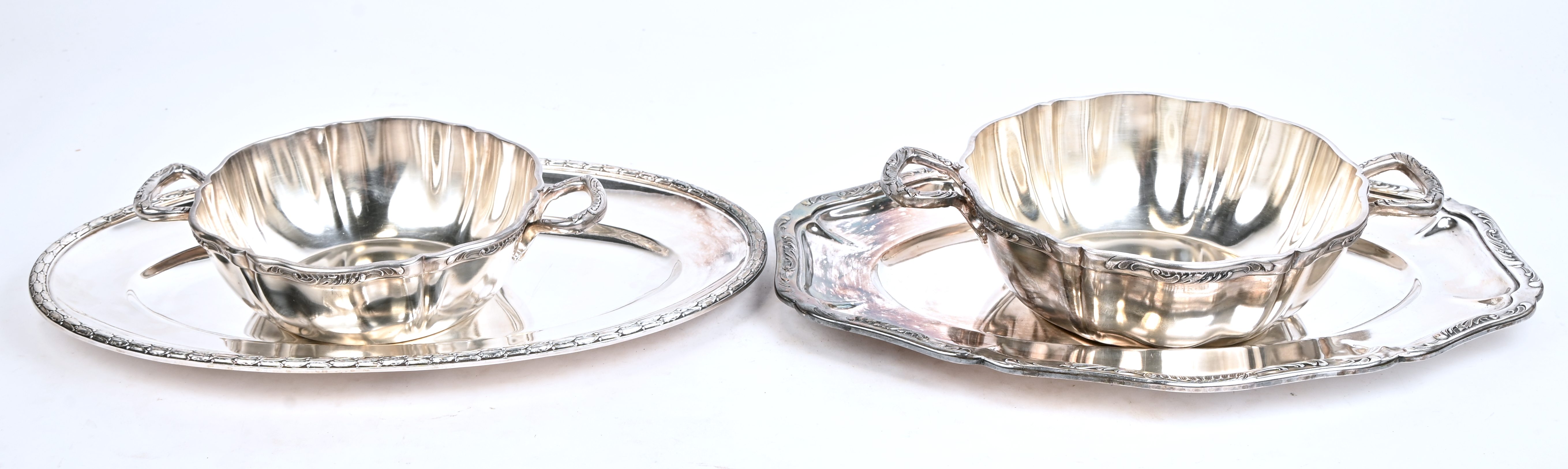 Een lot van 2 kommen en een schaal in verzilverd metaal, gemerkt Wiskemann. Toegevoegd een verzilverd metalen schaal gemerkt GAMA Een lot van 2 kommen en een schaal in verzilverd metaal, gemerkt Wiskemann. Toegevoegd een verzilverd metalen schaal gemerkt GAMA.