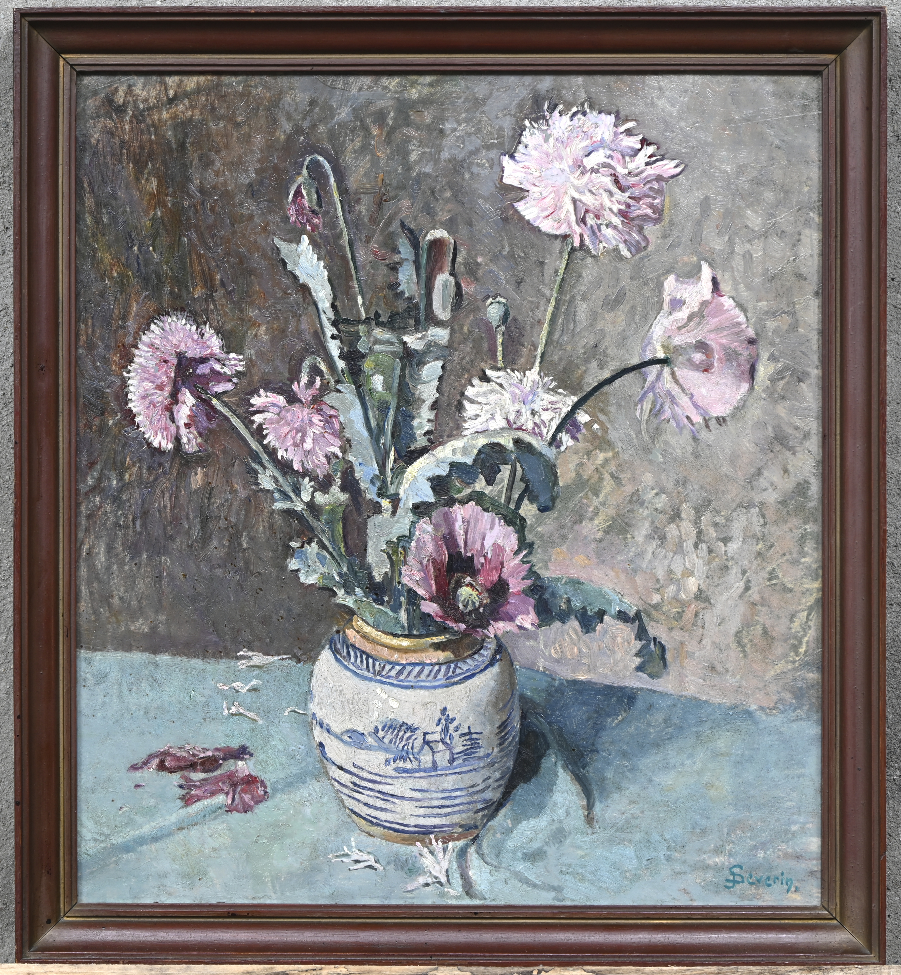‘Bloemenvaas met papavers’, een olieverfschilderij op paneel. Gesigneerd J. Severin ‘Bloemenvaas met papavers’, een olieverfschilderij op paneel. Gesigneerd J. Severin.