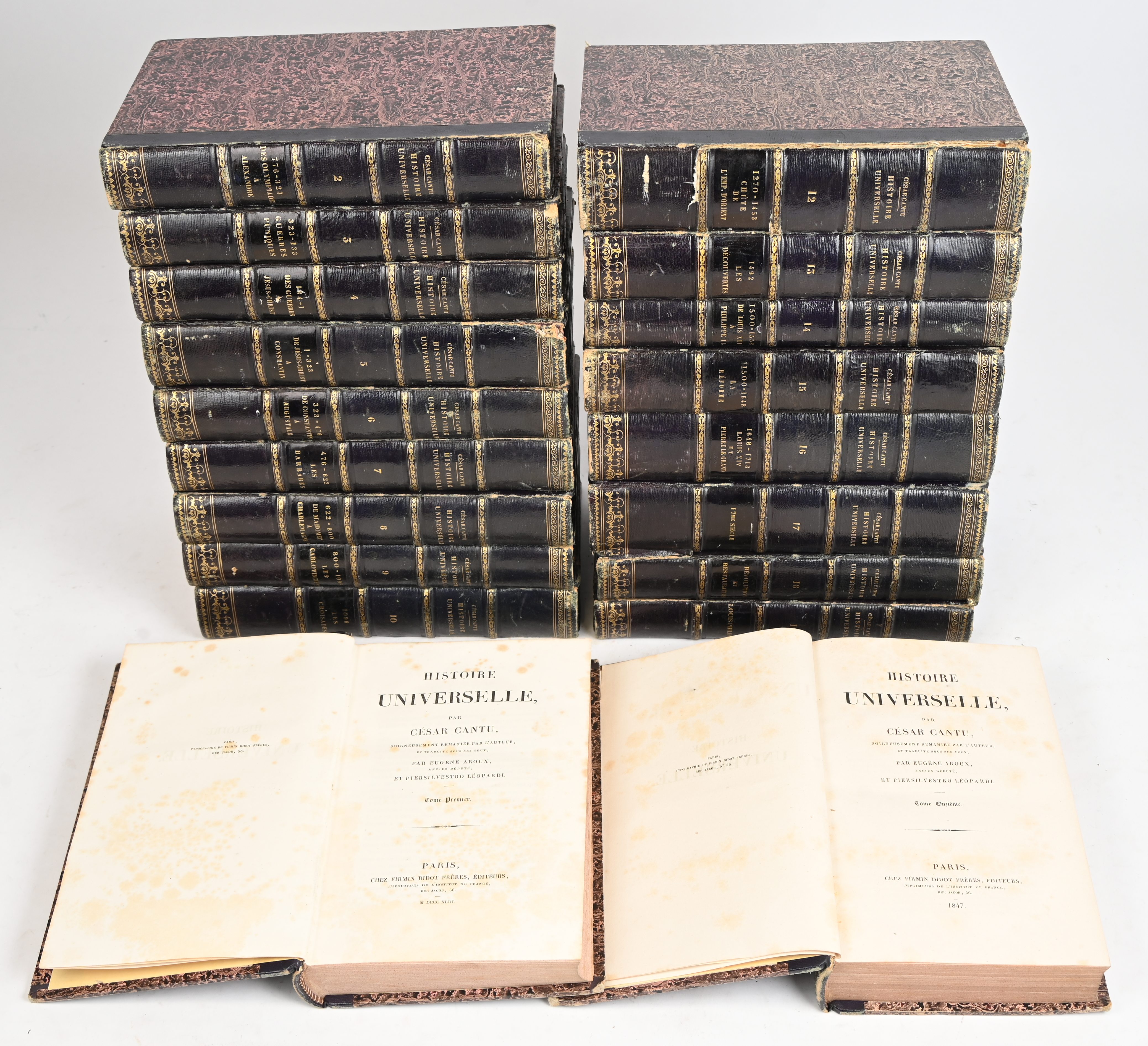 ‘Historique Universelle’, door César Cantu. 19 delen, uitgegeven tussen 1843 en 1849. In goede staat ‘Historique Universelle’, door César Cantu. 19 delen, uitgegeven tussen 1843 en 1849. In goede staat.
