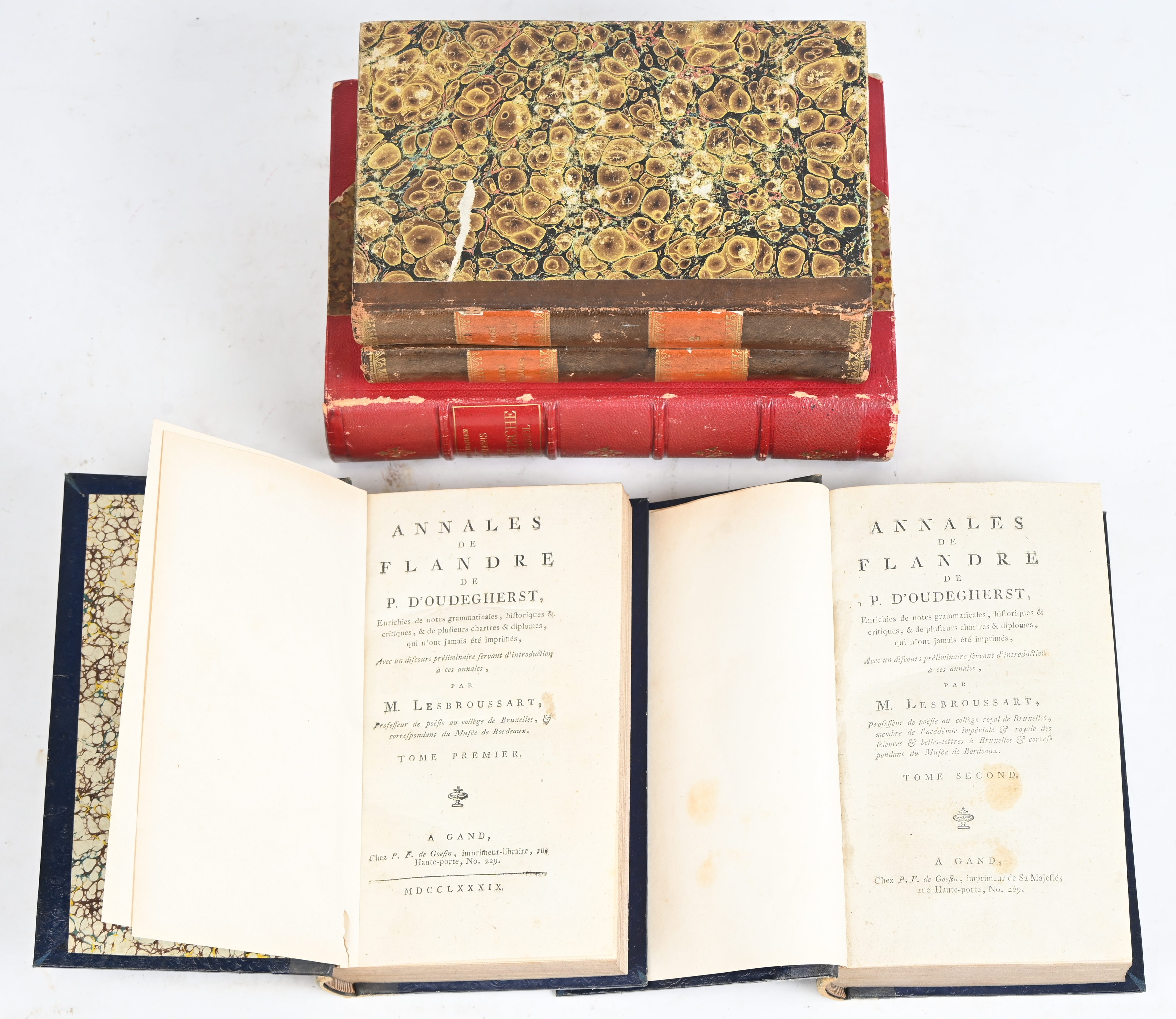 ‘Annales de Flandre’, door M. Lesbroussart. Twee delen, uitgegeven in Gent, 1784. ‘Histoire des Gaulois’, door Amédée Thierry. Uitgegeven in Brussel, 1842. En ‘Geschiedenis der Antwersche Schilderschool’, door Jos van den Branden. Uitgegeven door Buchmann, Antwerpen, 1883 ‘Annales de Flandre’, door M. Lesbroussart. Twee delen, uitgegeven in Gent, 1784. ‘Histoire des Gaulois’, door Amédée Thierry. Uitgegeven in Brussel, 1842. En ‘Geschiedenis der Antwersche Schilderschool’, door Jos van den Branden. Uitgegeven door Buchmann, Antwerpen, 1883.