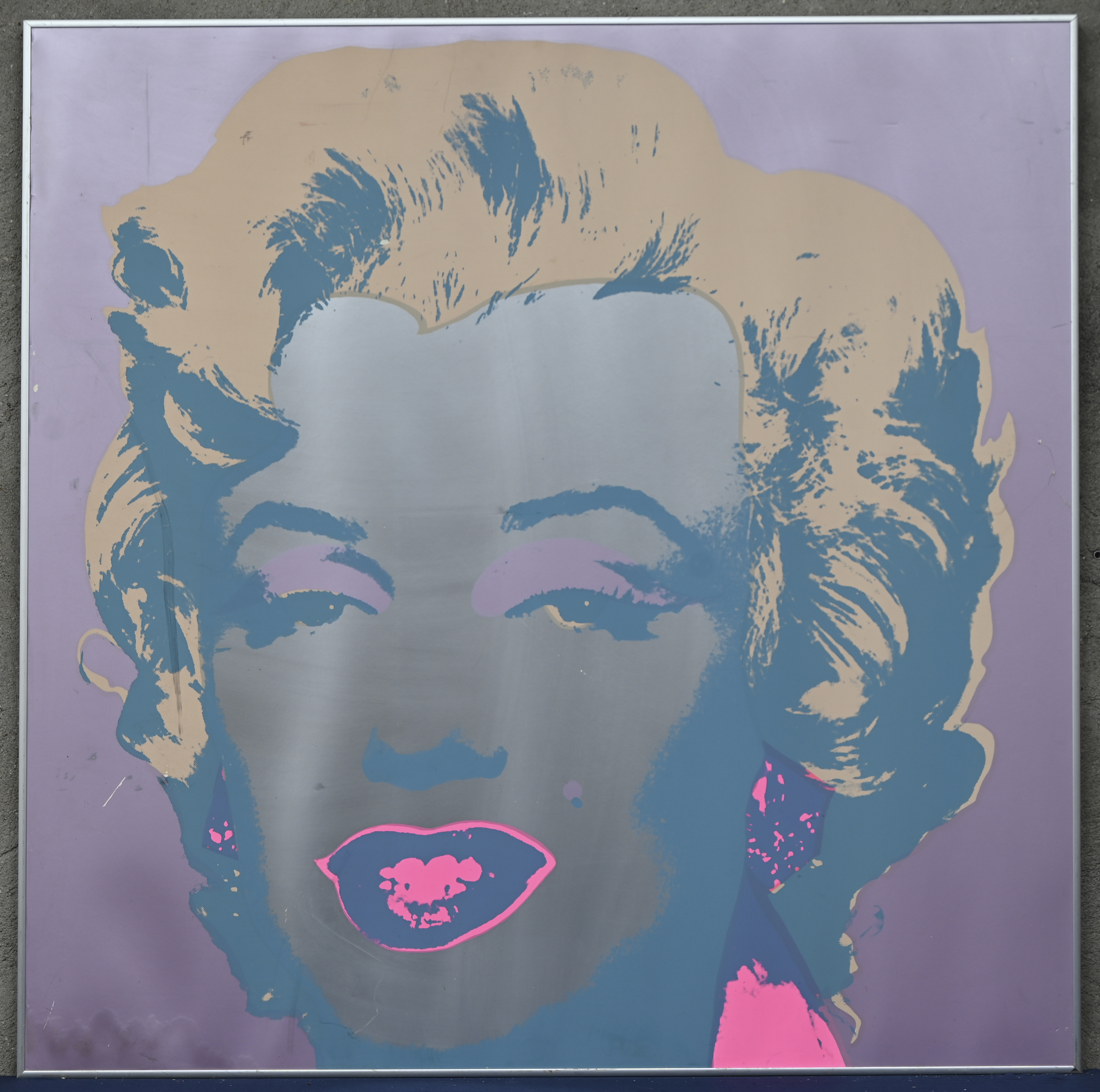 ‘Marilyn’, een zeefdruk naar Andy Warhol. Niet gesigneerd ‘Marilyn’, een zeefdruk naar Andy Warhol. Niet gesigneerd.