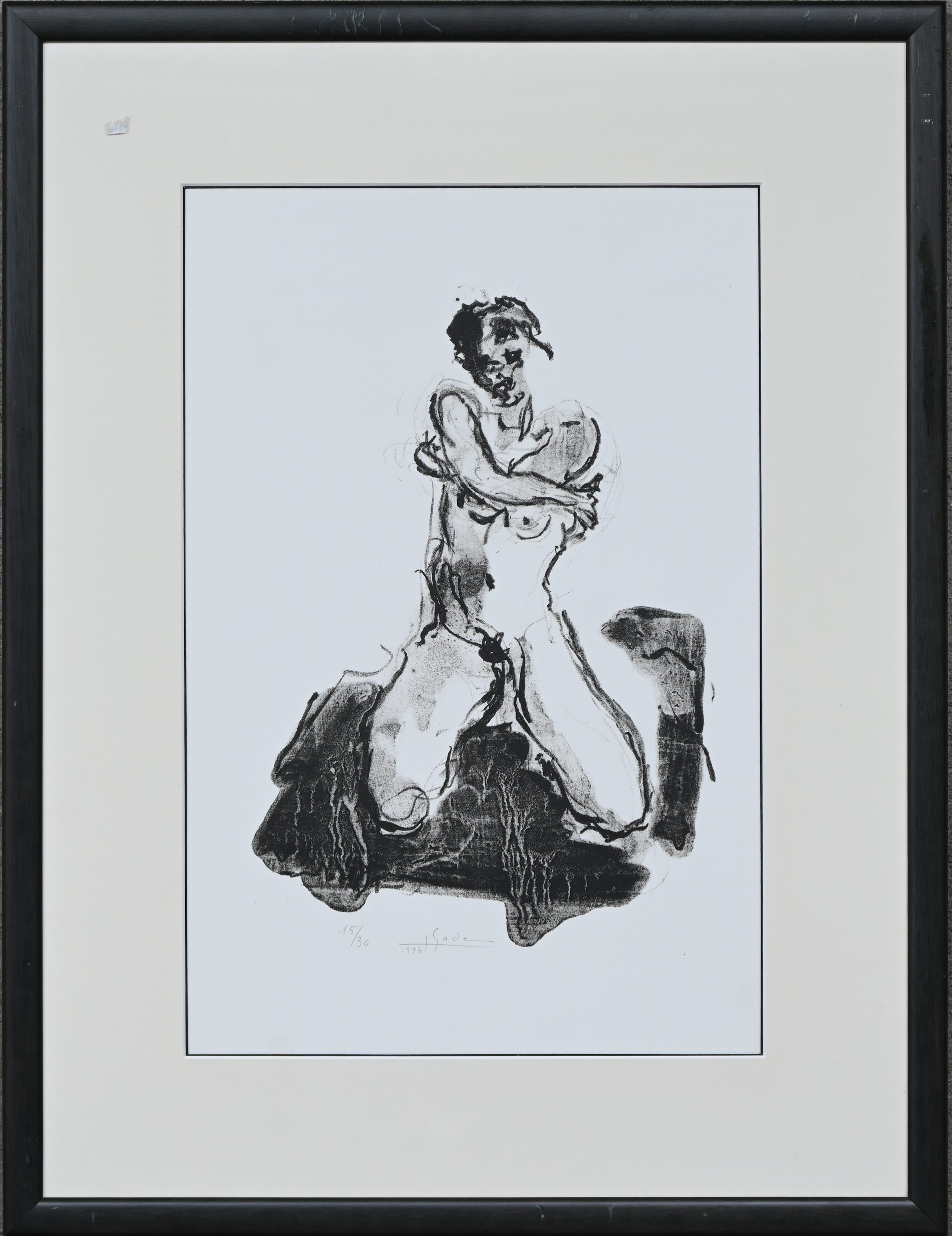 ‘Zittend naakt’, een monochrome litho. Getekend L. Gode? Nr 13 uit een oplage van 30 exemplaren ‘Zittend naakt’, een monochrome litho. Getekend L. Gode? Nr 13 uit een oplage van 30 exemplaren.