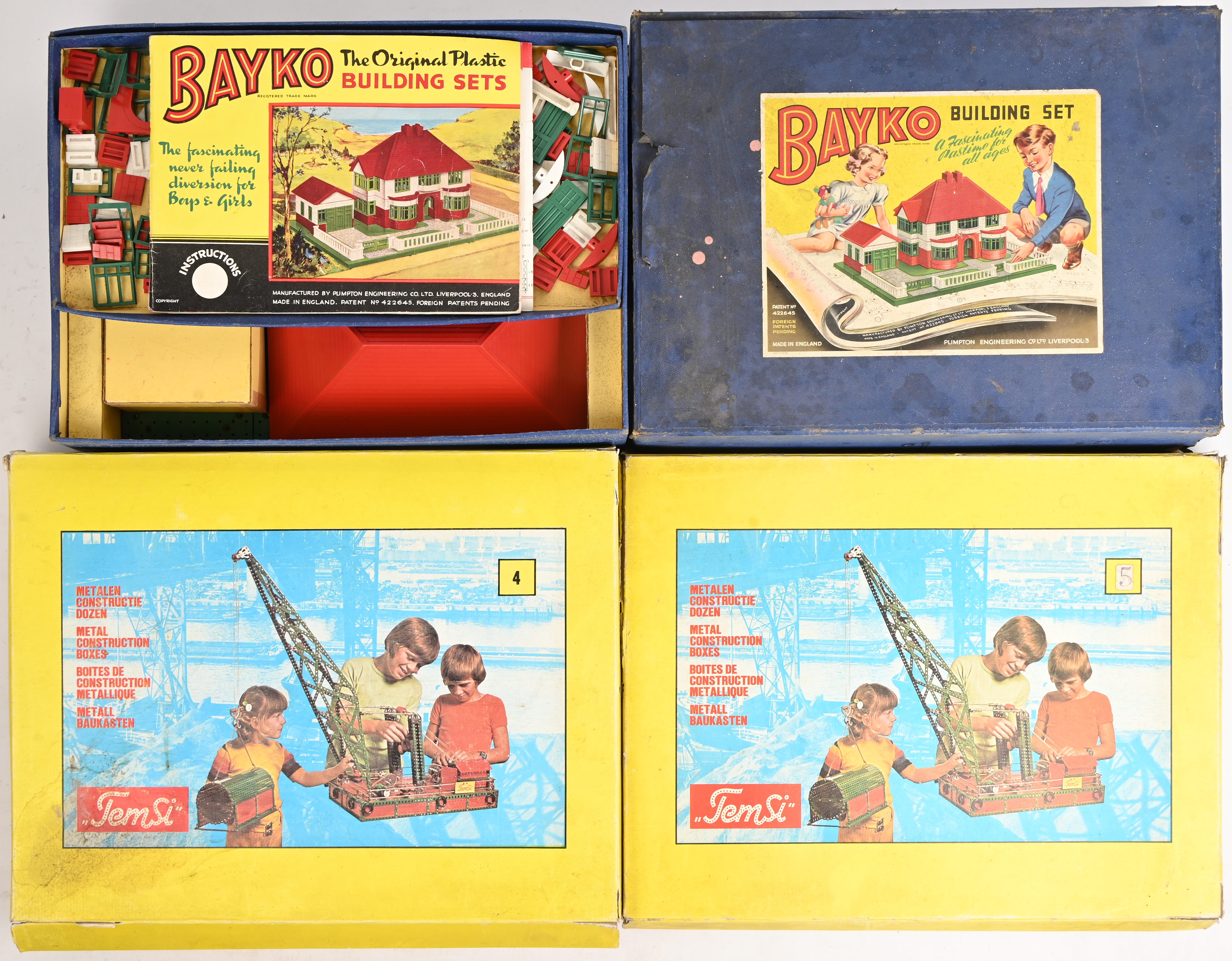 Een lot van 3 vintage bouwdozen, Bayko building set en Tensi No 4 en 5 Een lot van 3 vintage bouwdozen, Bayko building set en Tensi No 4 en 5.