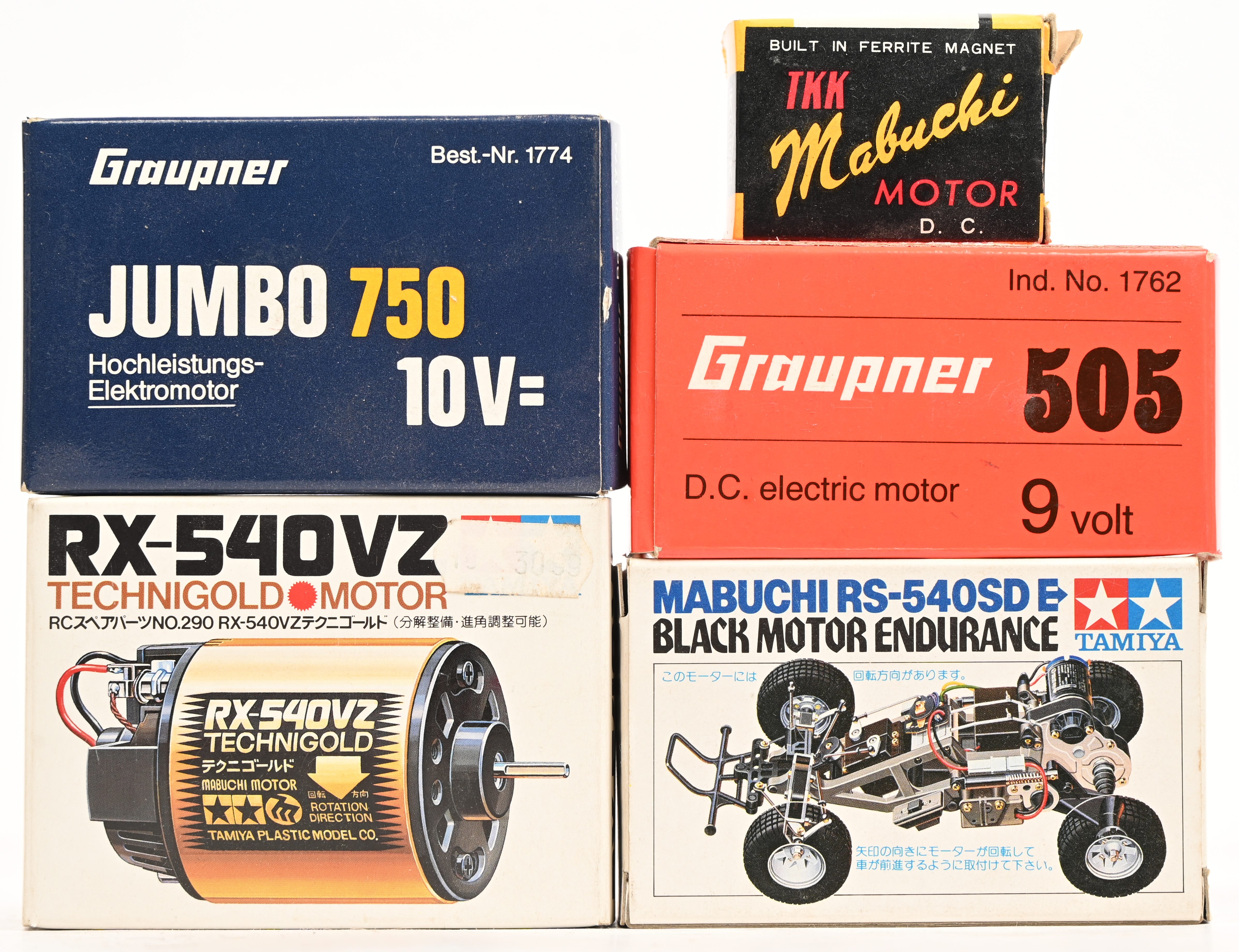 Een lot van 5 motoren voor modelbouw: 2 x Tamya, 2 x Graupner en 1 x Mabuchi Een lot van 5 motoren voor modelbouw: 2 x Tamya, 2 x Graupner en 1 x Mabuchi.